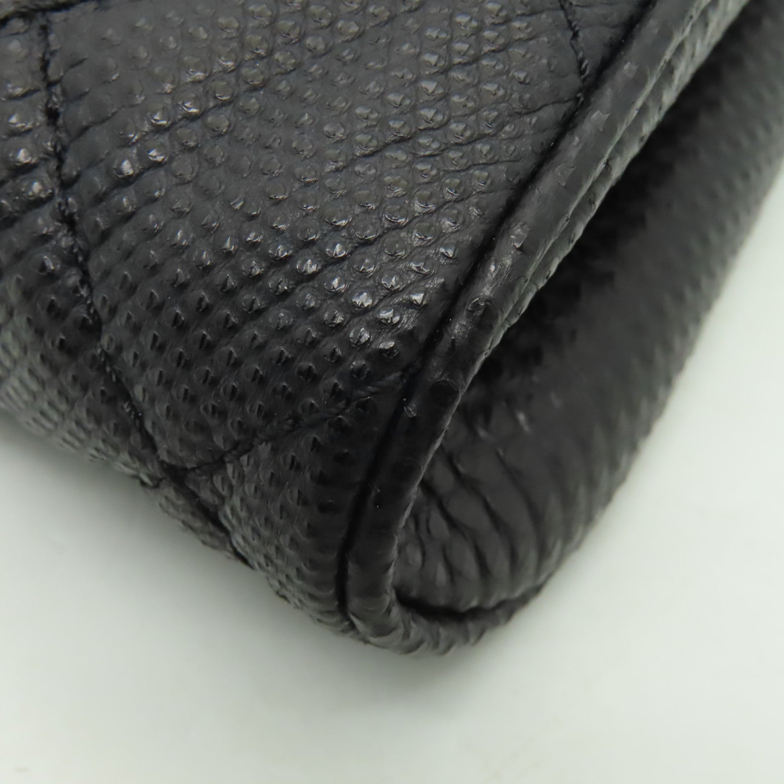 CHANEL 菱格蛇皮皮革Clutch銀扣手拿包黑色
