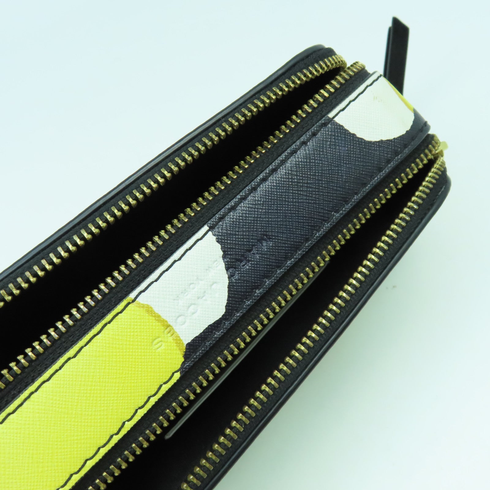 MARC JACOBS 【激減優惠】塗層帆布Camera Bag金扣肩背袋黑色/白色/黃色