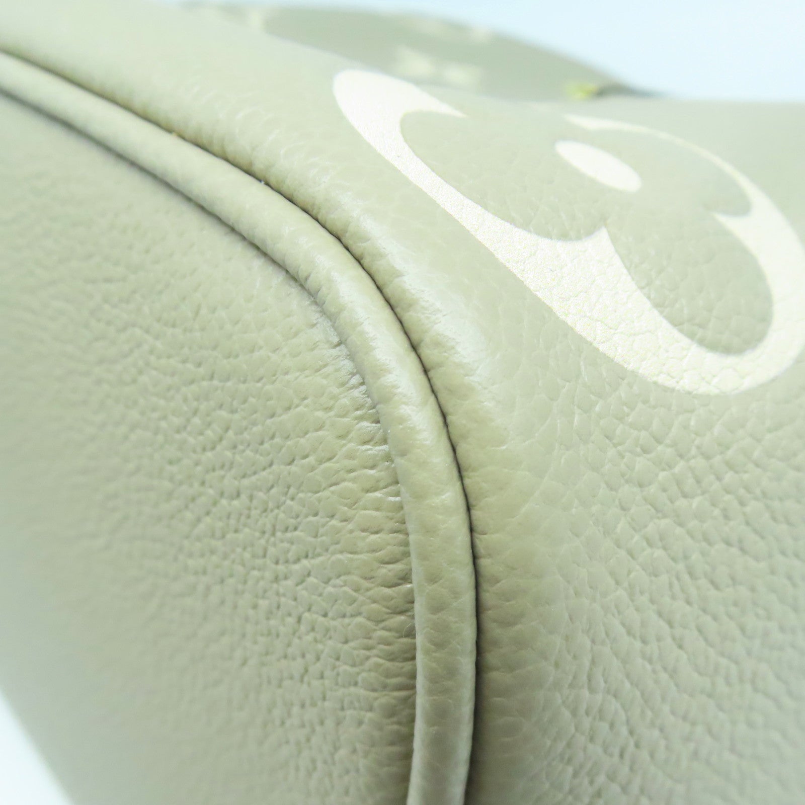 LOUIS VUITTON Monogram Empreinte NeoNoe MM金扣手挽肩背兩用袋米色