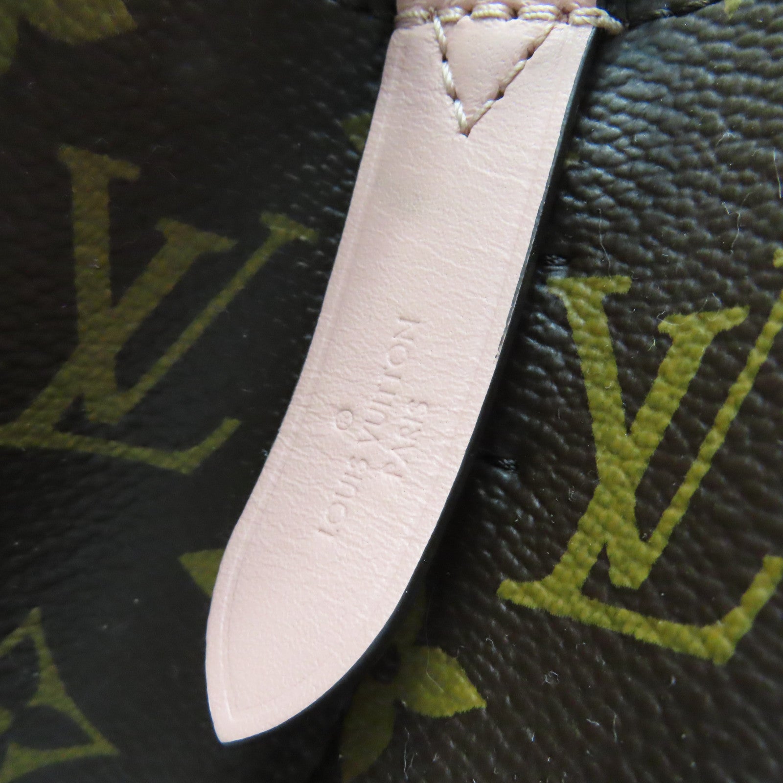 LOUIS VUITTON Monogram Neo Noe MM Shoulder Bag肩背袋啡色/粉紅色