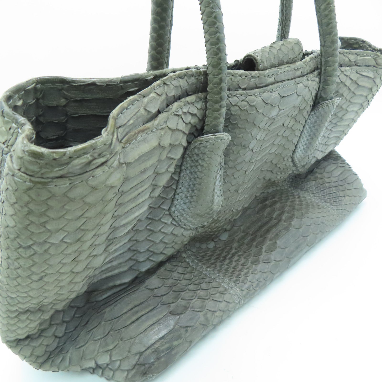 CHANEL [Sharp Discount] Snakeskin Leather Hand Bag Silver Buckle Hand Bag Gray