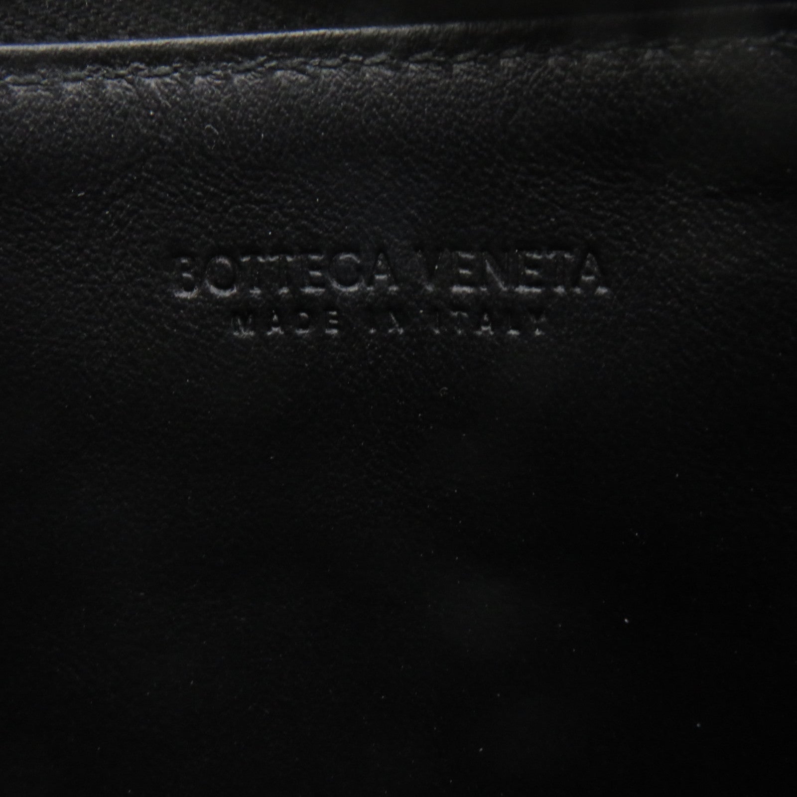 BOTTEGA VENETA 織紋皮革Pouch wallet拉鏈長錢包黑色