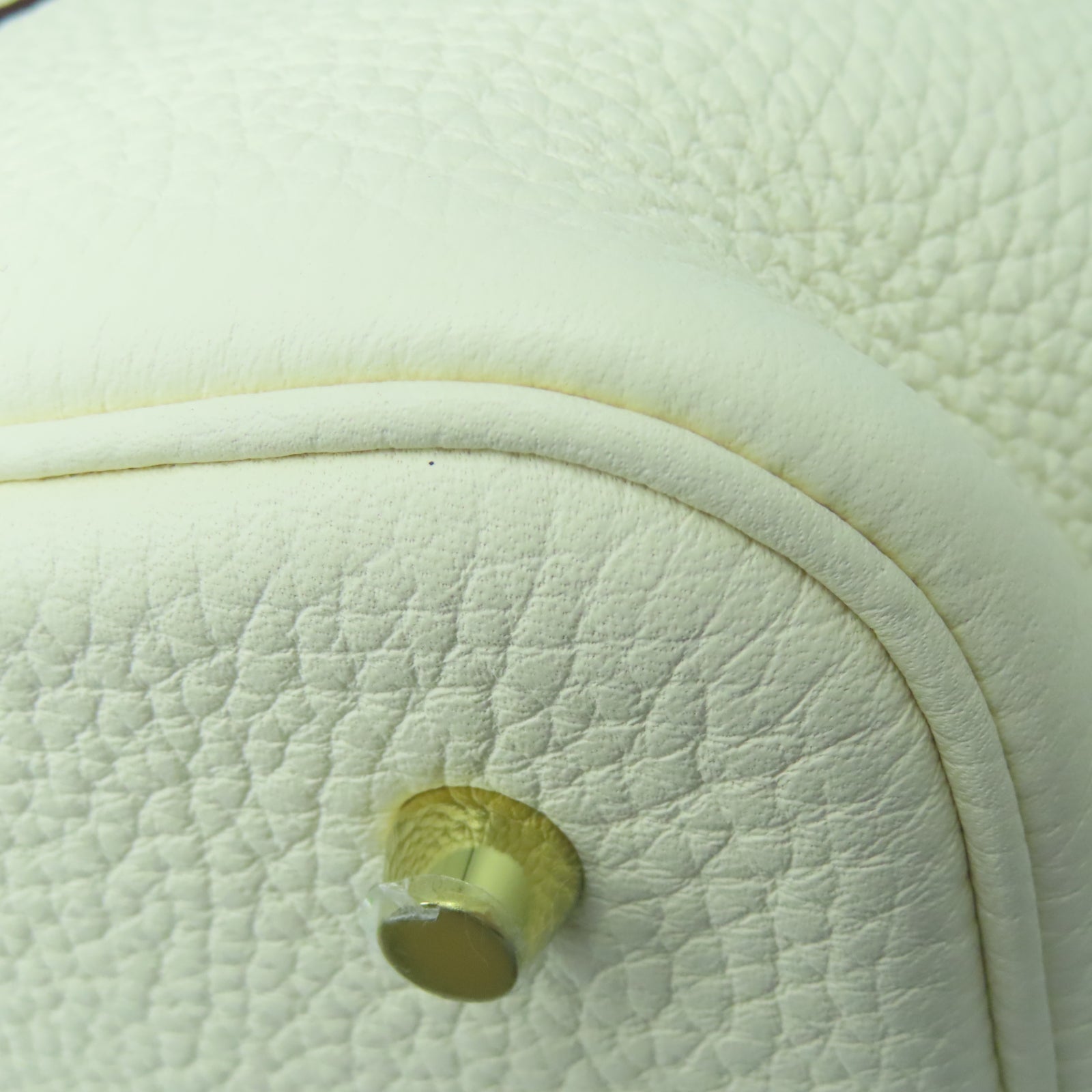 HERMES Taurillon Clemence皮革Picotin MM金扣手挽袋白色