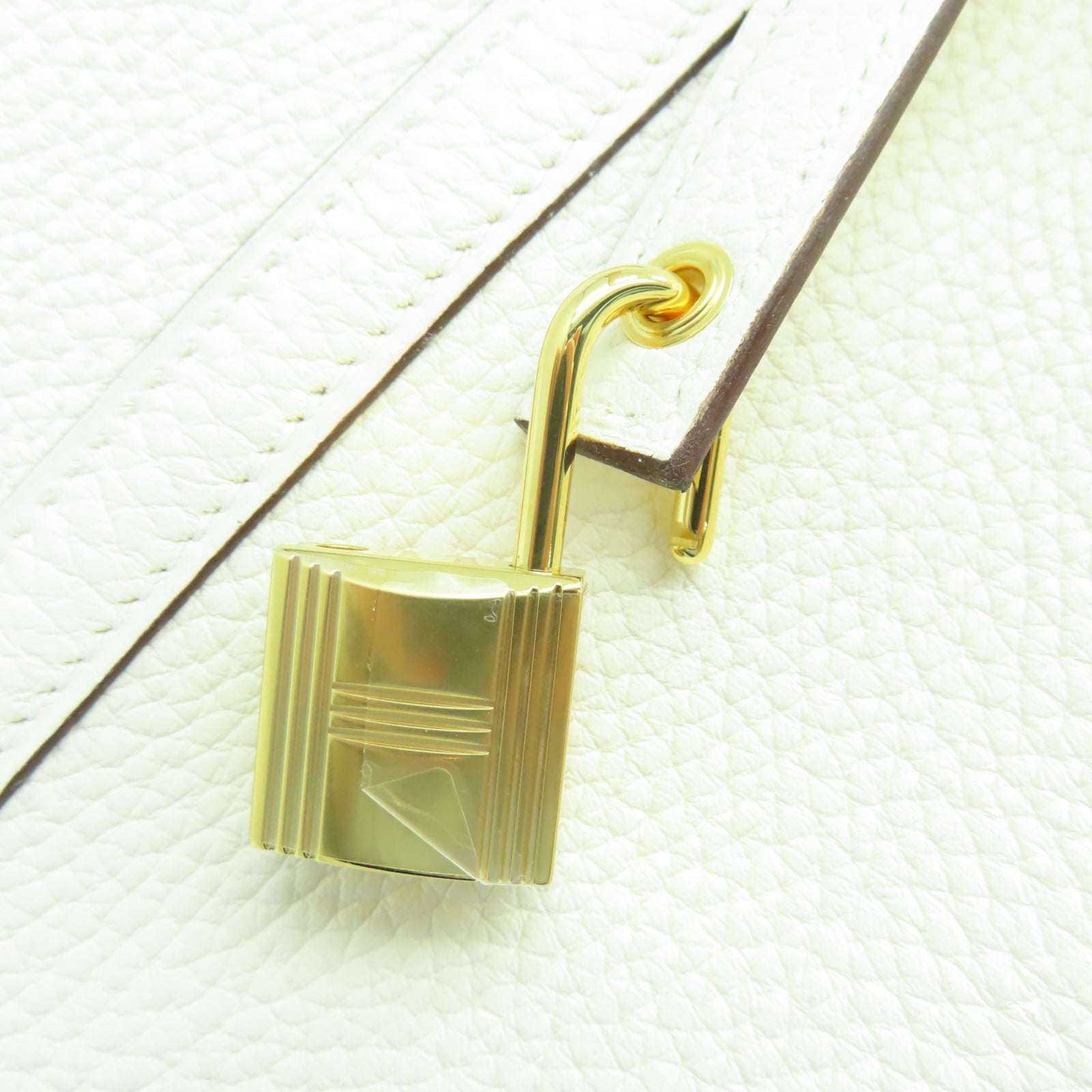 HERMES Taurillon Clemence皮革Picotin MM金扣手挽袋白色