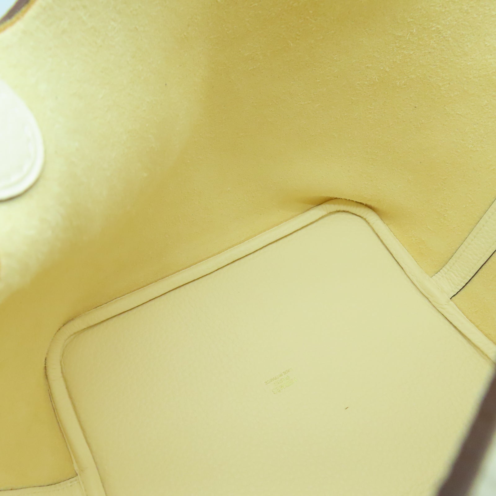 HERMES Taurillon Clemence皮革Picotin MM金扣手挽袋白色