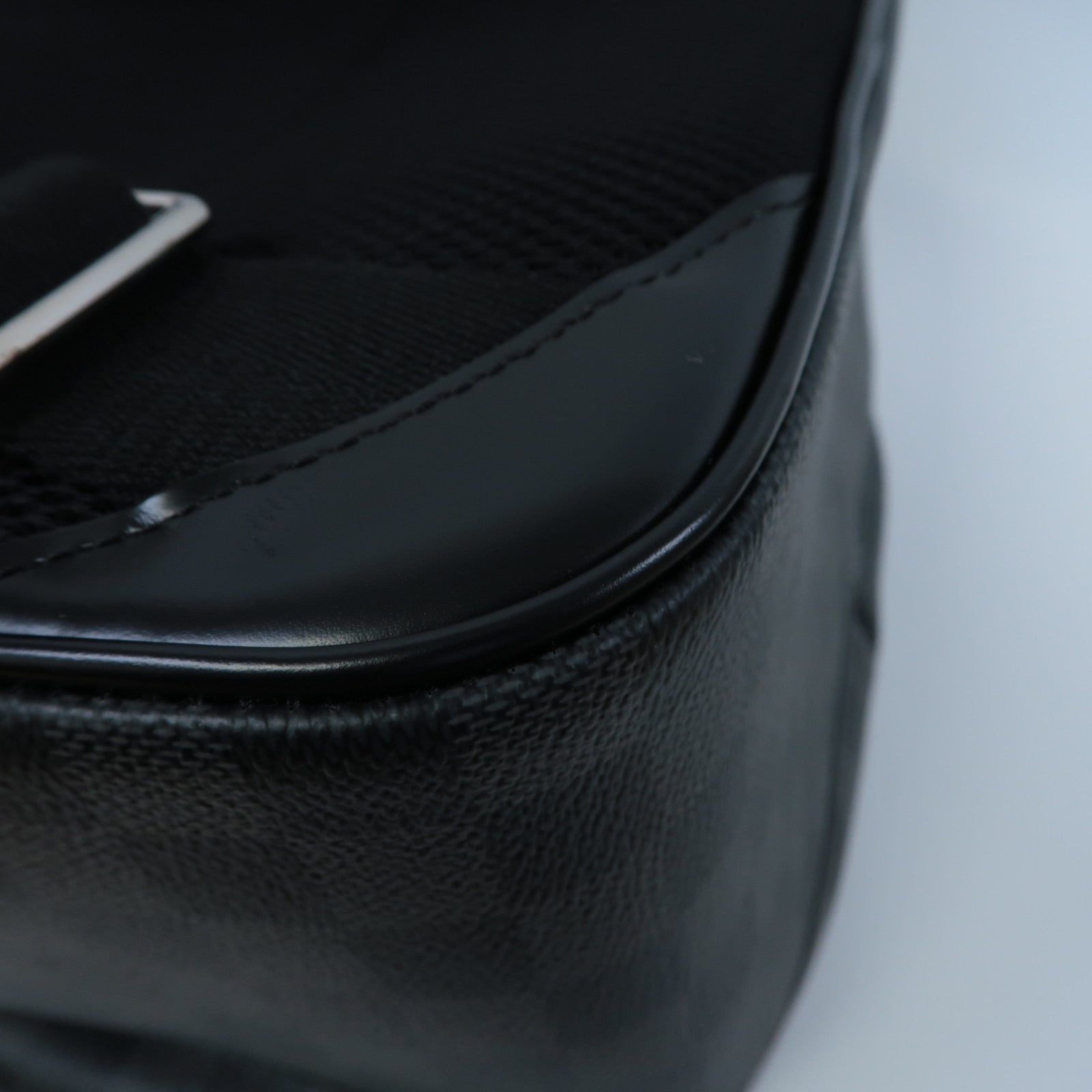 LOUIS VUITTON Damier Graphite Michael Backpack銀扣背包黑色