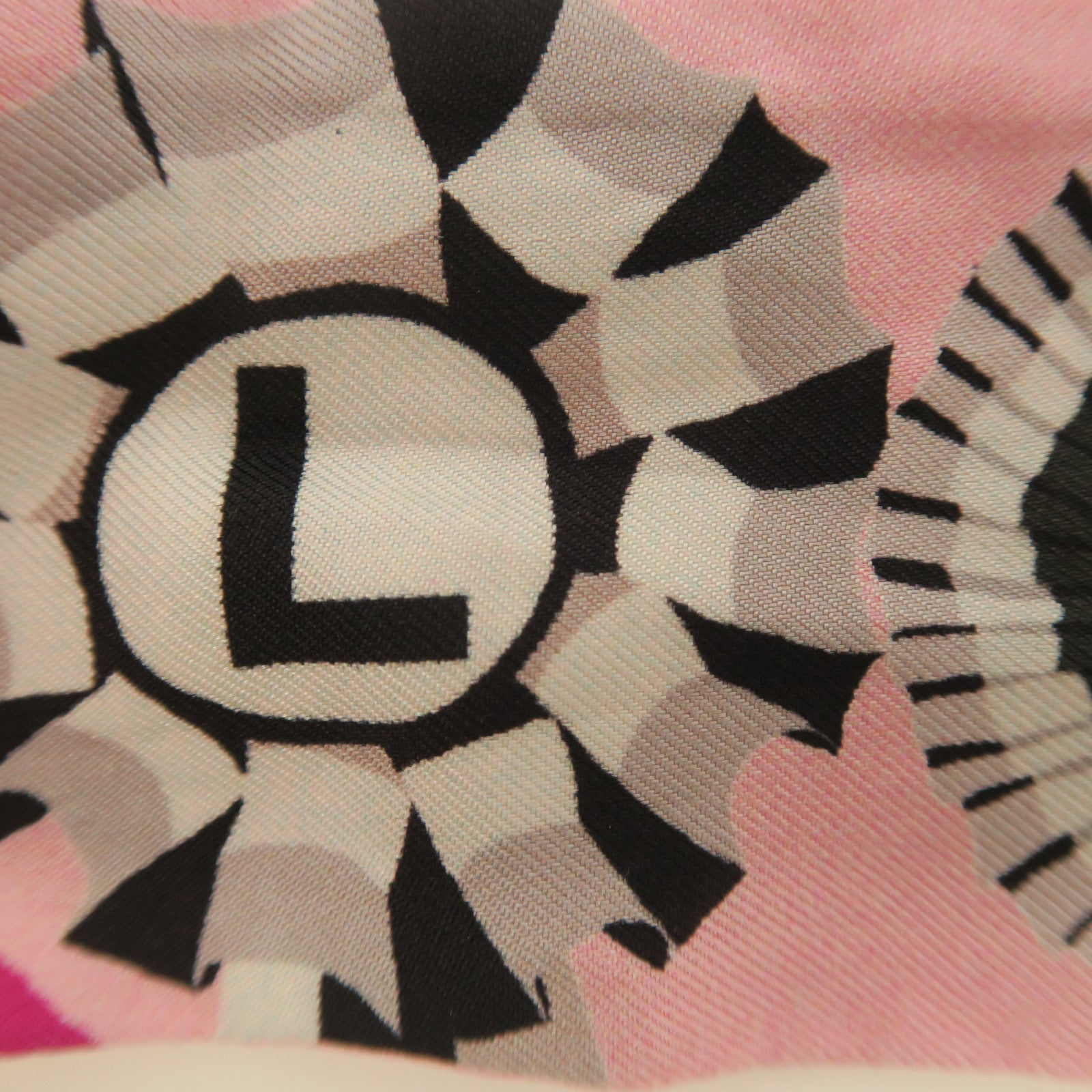 CHANEL Silk Scarf Pink/Black