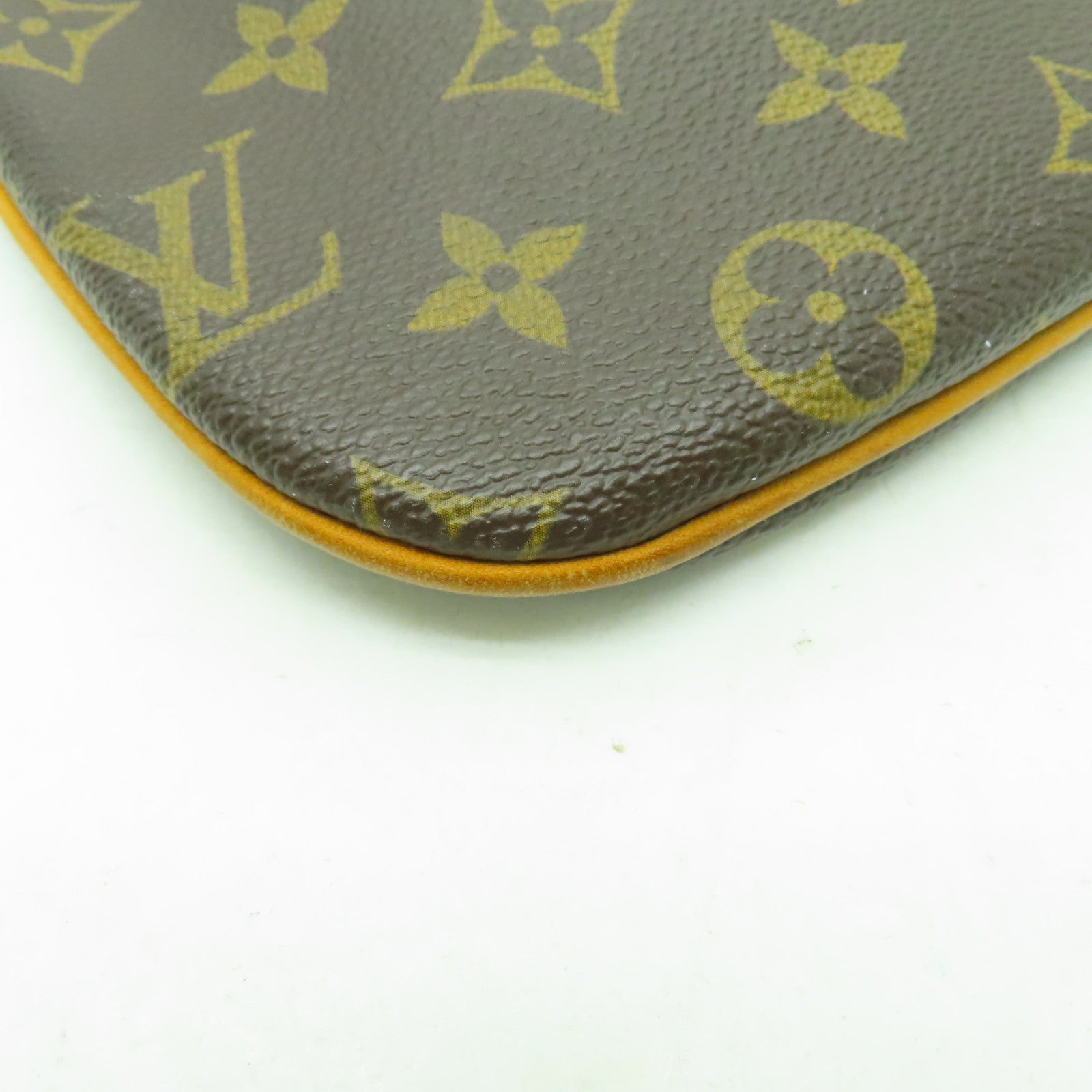 LOUIS VUITTON Monogram Pochette Bosphore金扣肩背袋啡色