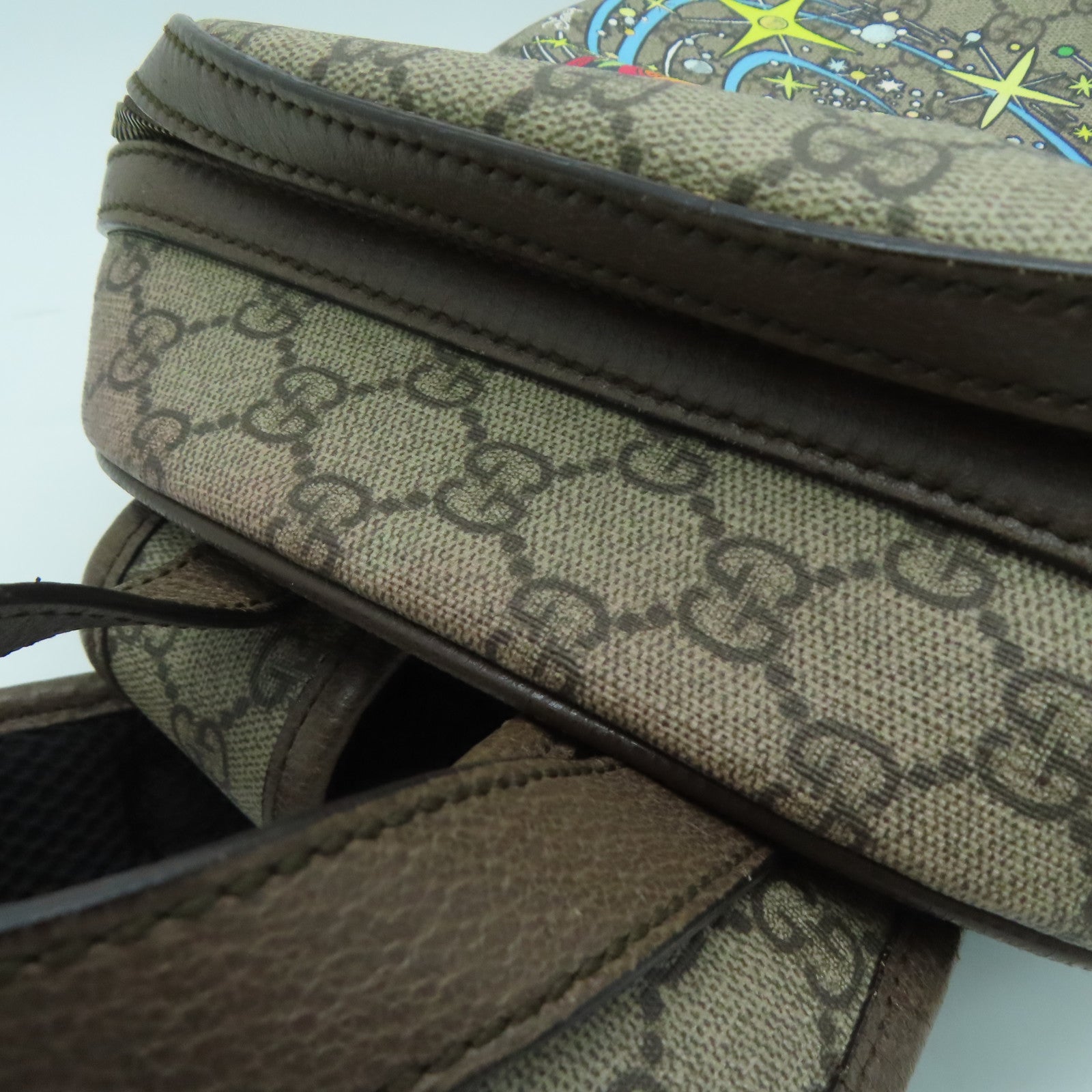 GUCCI 涂层帆布Backpack金扣背包啡色
