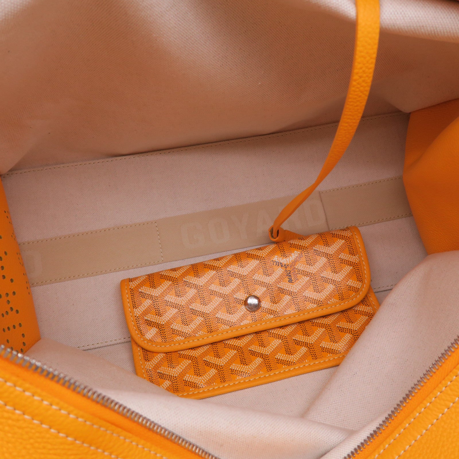 GOYARD 【激減優惠】塗層帆布Sac Hardy PM 2 Jaune銀扣肩背袋黃色