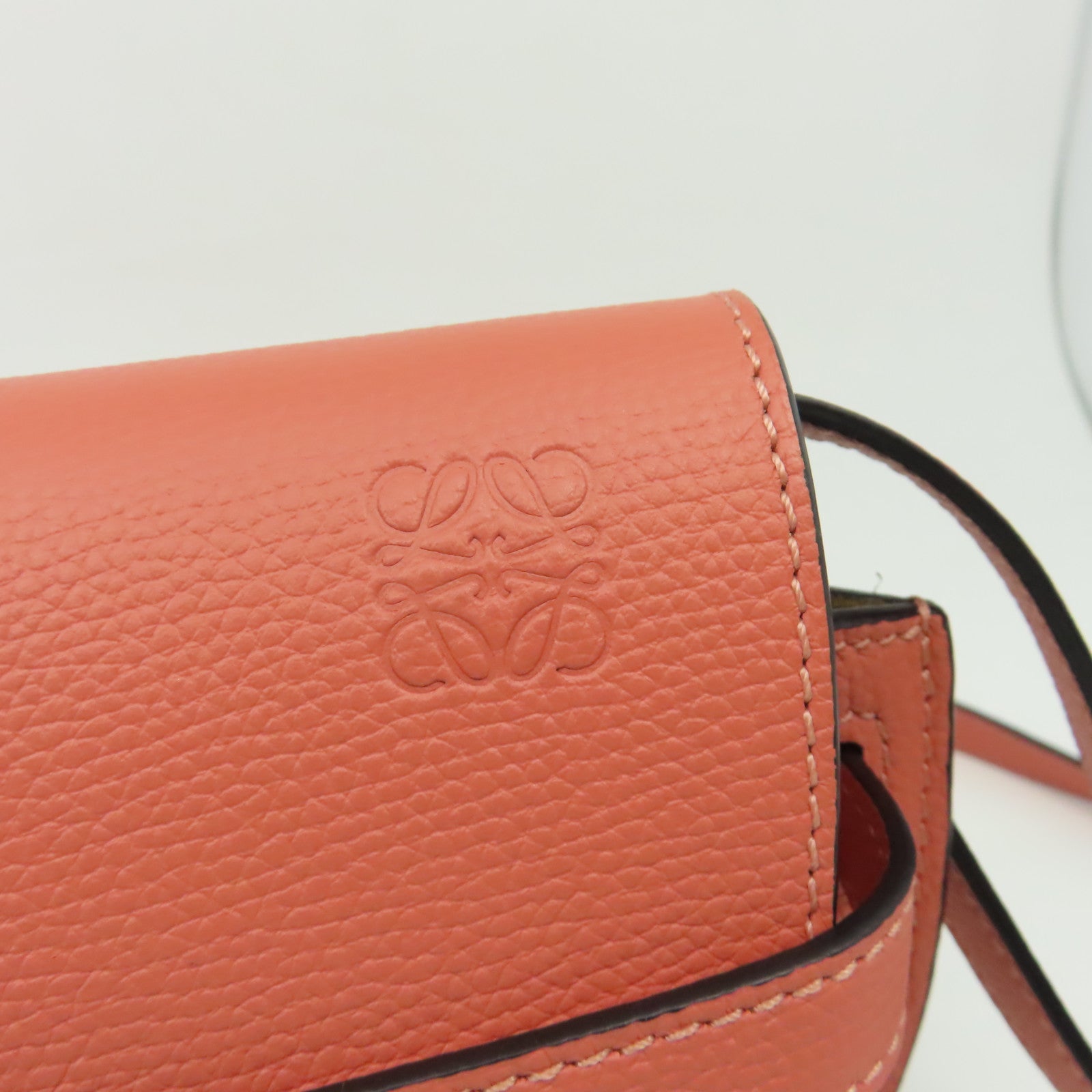 LOEWE 牛皮皮革Mini Gate Dual Bag金扣肩背袋粉紅色