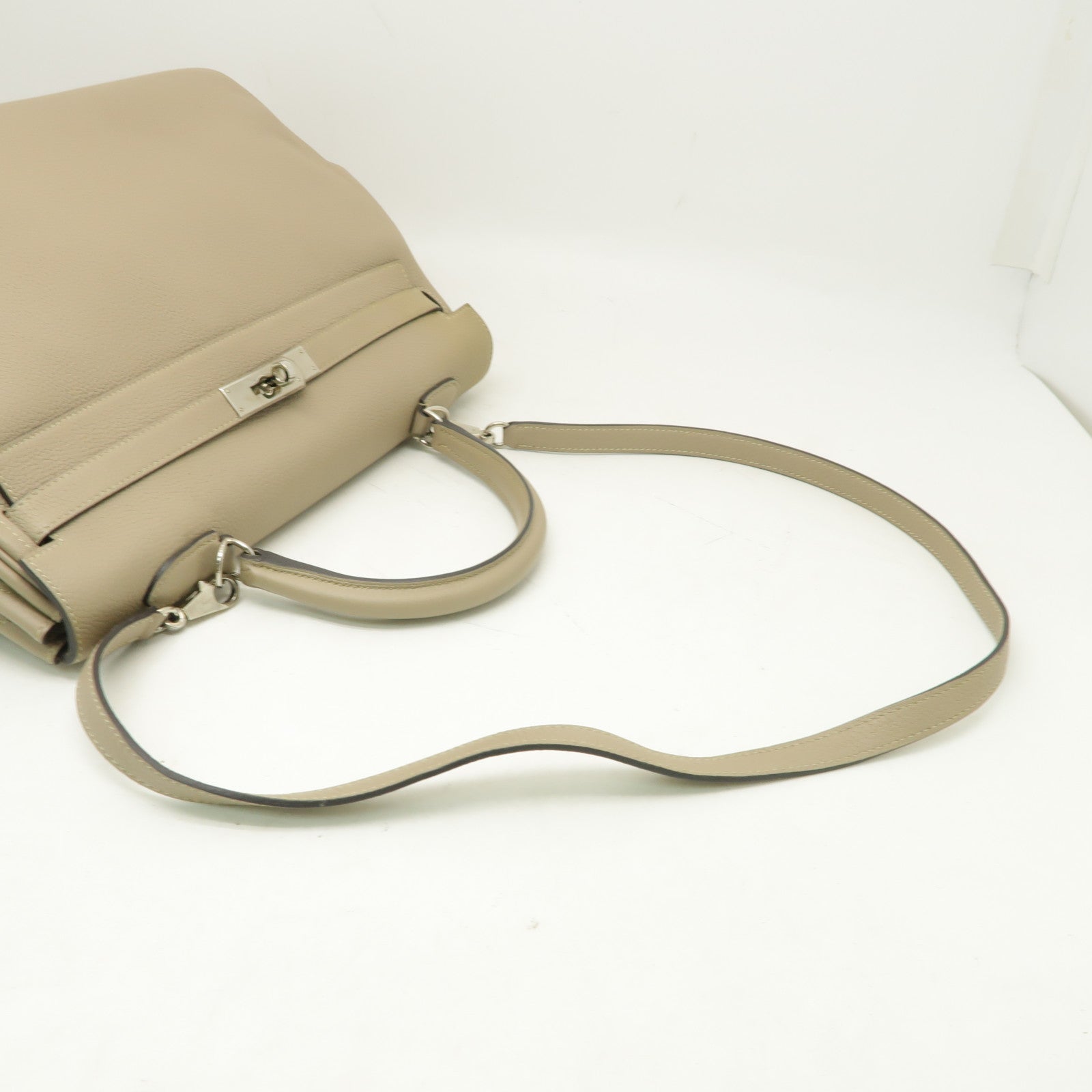 HERMES Togo皮革Kelly 35銀扣手挽肩背兩用袋Gris Tourterelle米色