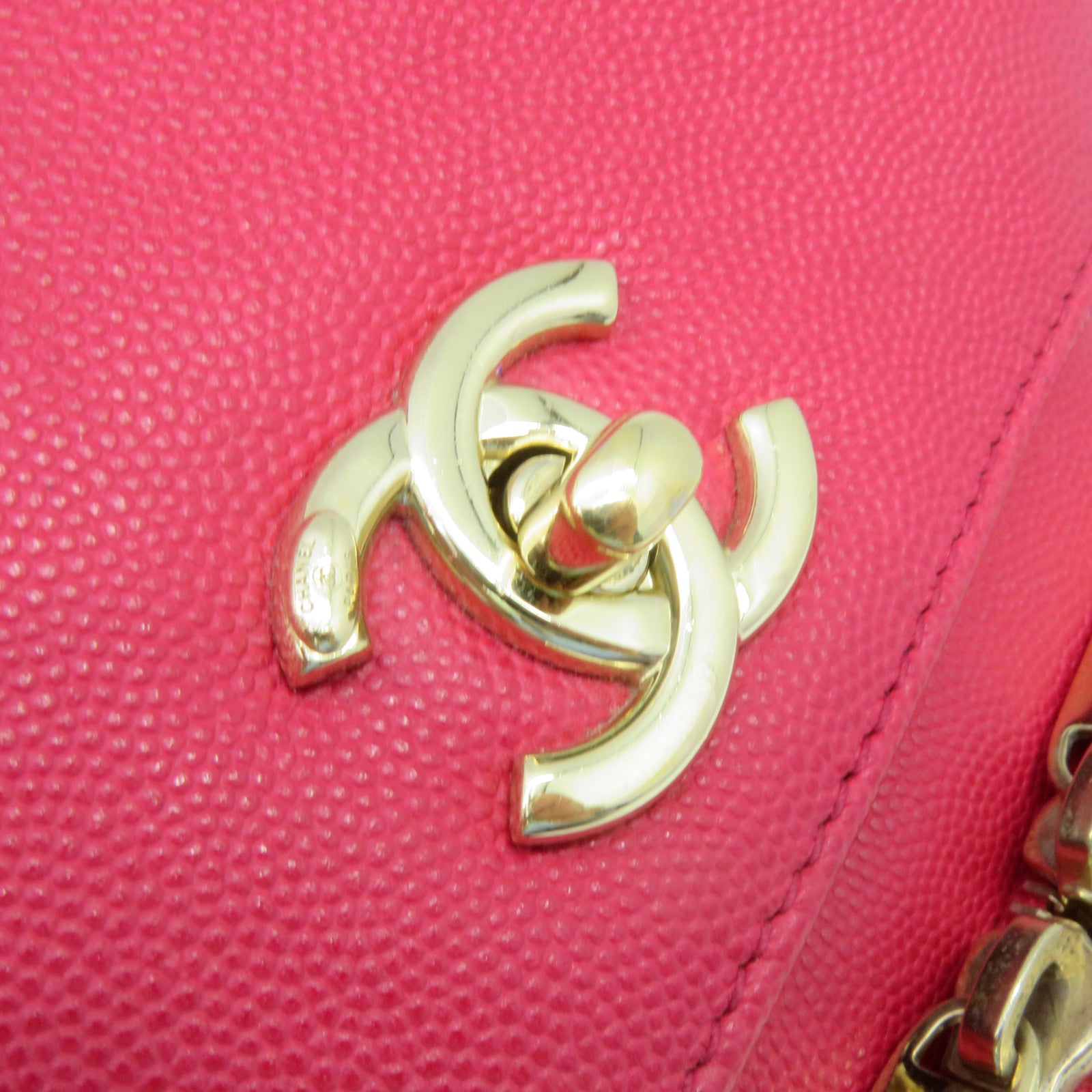 CHANEL 菱格Caviar皮革Backpac金扣背包粉紅色