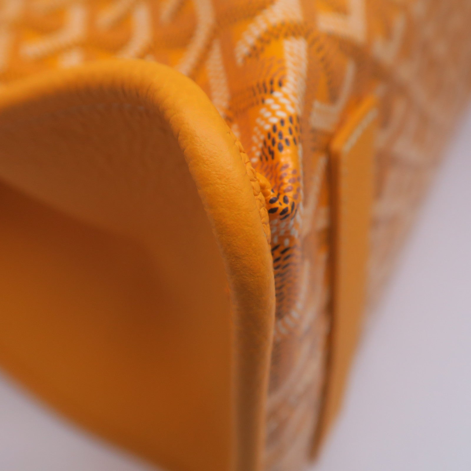 GOYARD 【激減優惠】塗層帆布Sac Hardy PM 2 Jaune銀扣肩背袋黃色