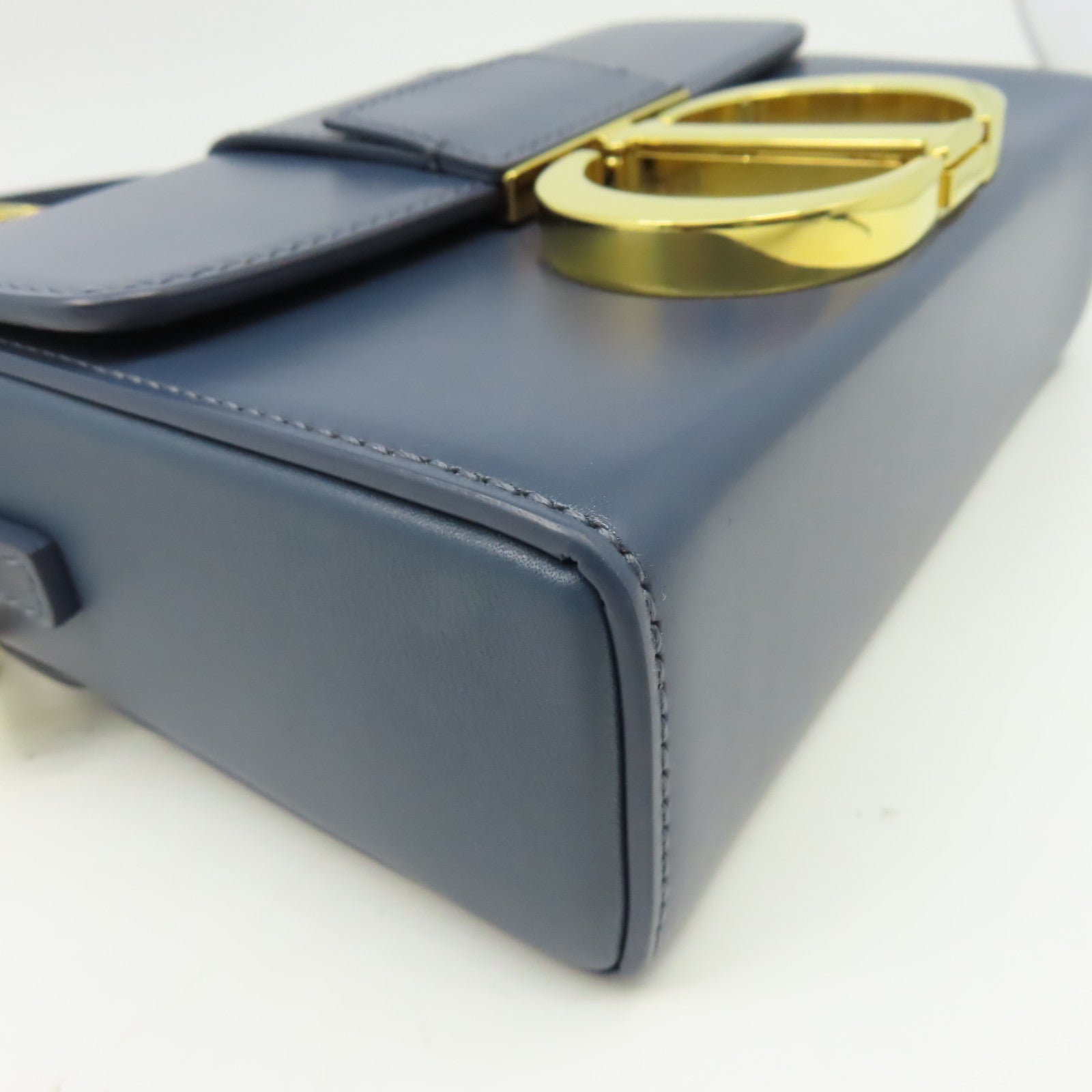 Dior 牛皮皮革30 Montaigne Bag金扣肩背袋藍色