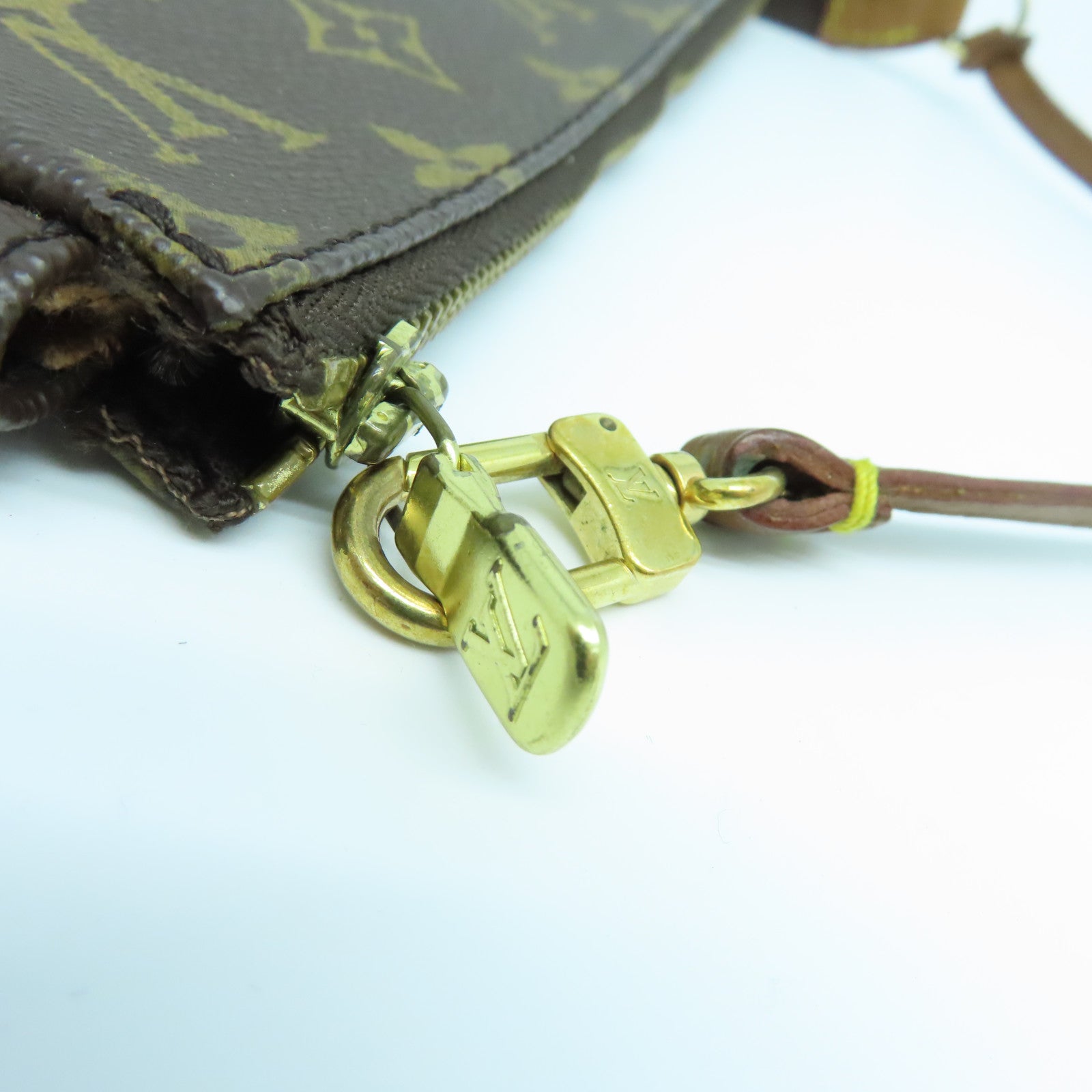 LOUIS VUITTON Monogram Pochette Accessories gold buckle handle bag brown