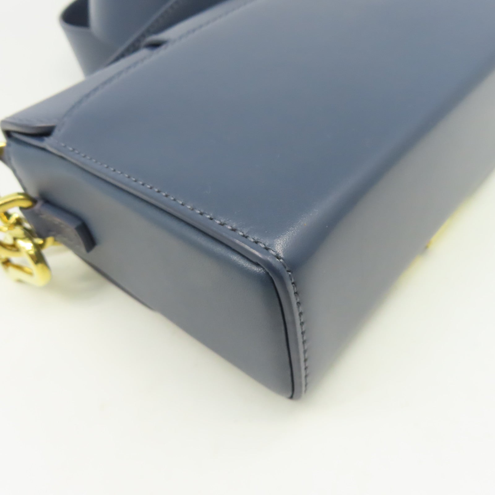 Dior 牛皮皮革30 Montaigne Bag金扣肩背袋藍色