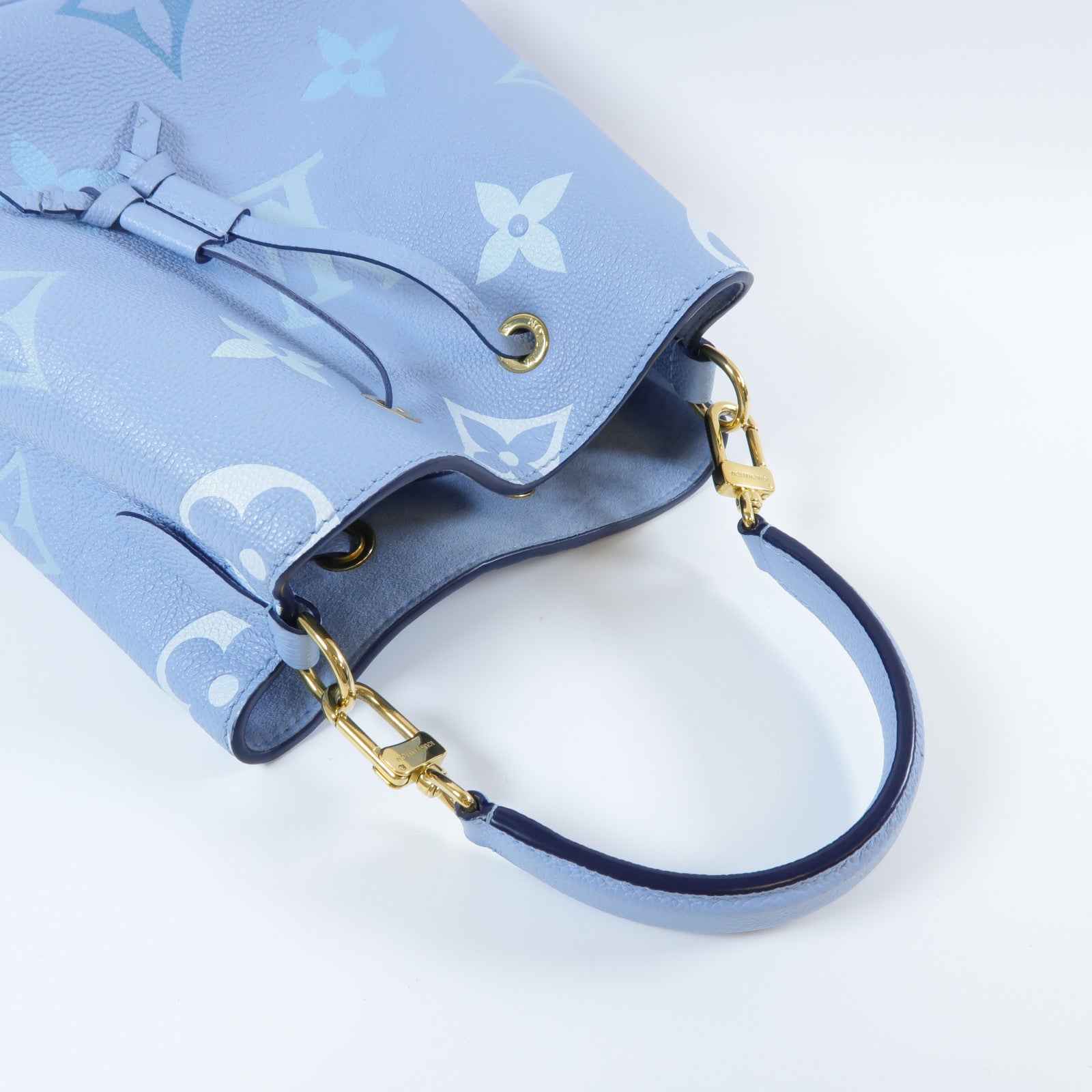 LOUIS VUITTON Monogram Empreinte NeoNoe BB金扣手挽肩背兩用袋夏日藍色