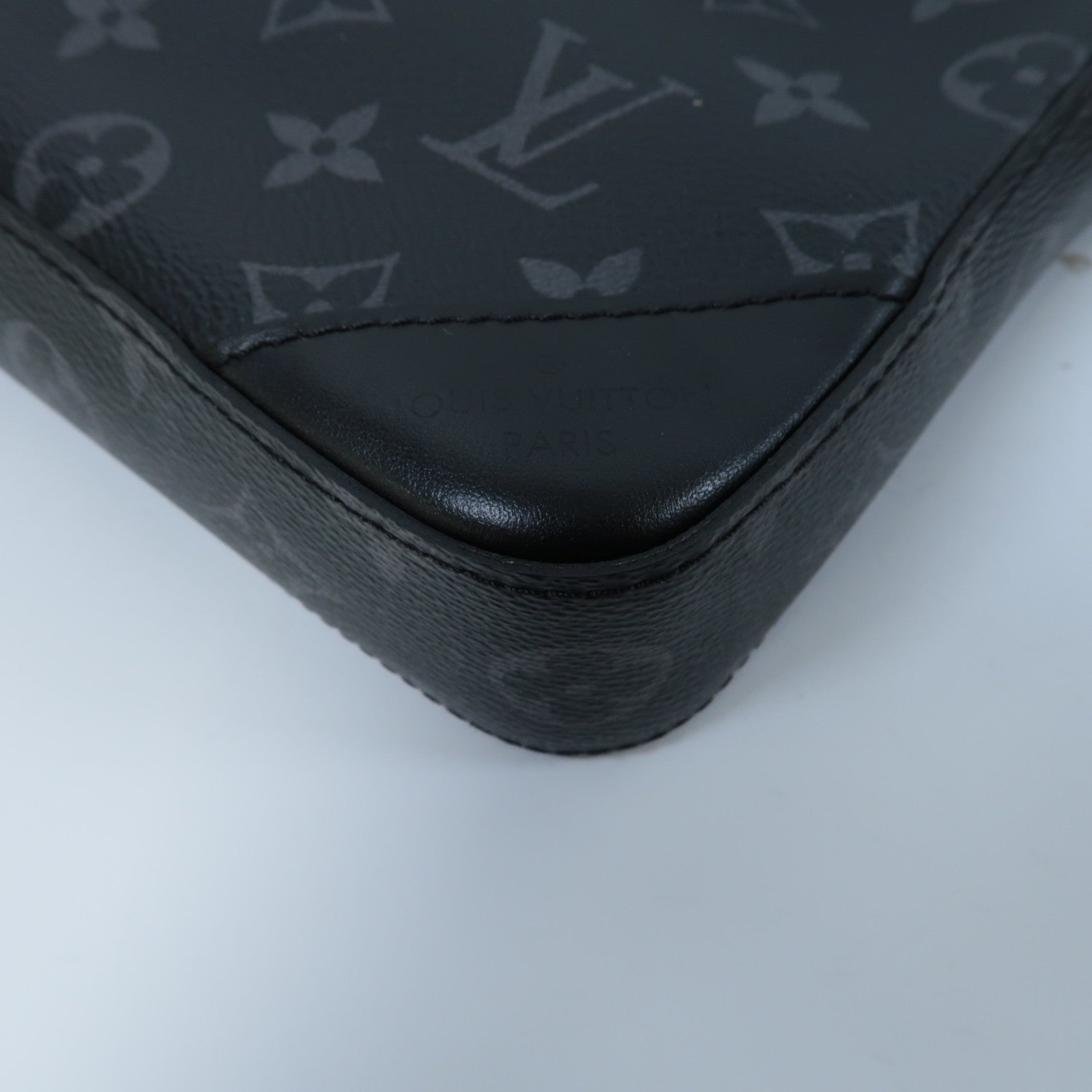 LOUIS VUITTON Monogram Eclipse Trio銀扣肩背袋黑色/灰色
