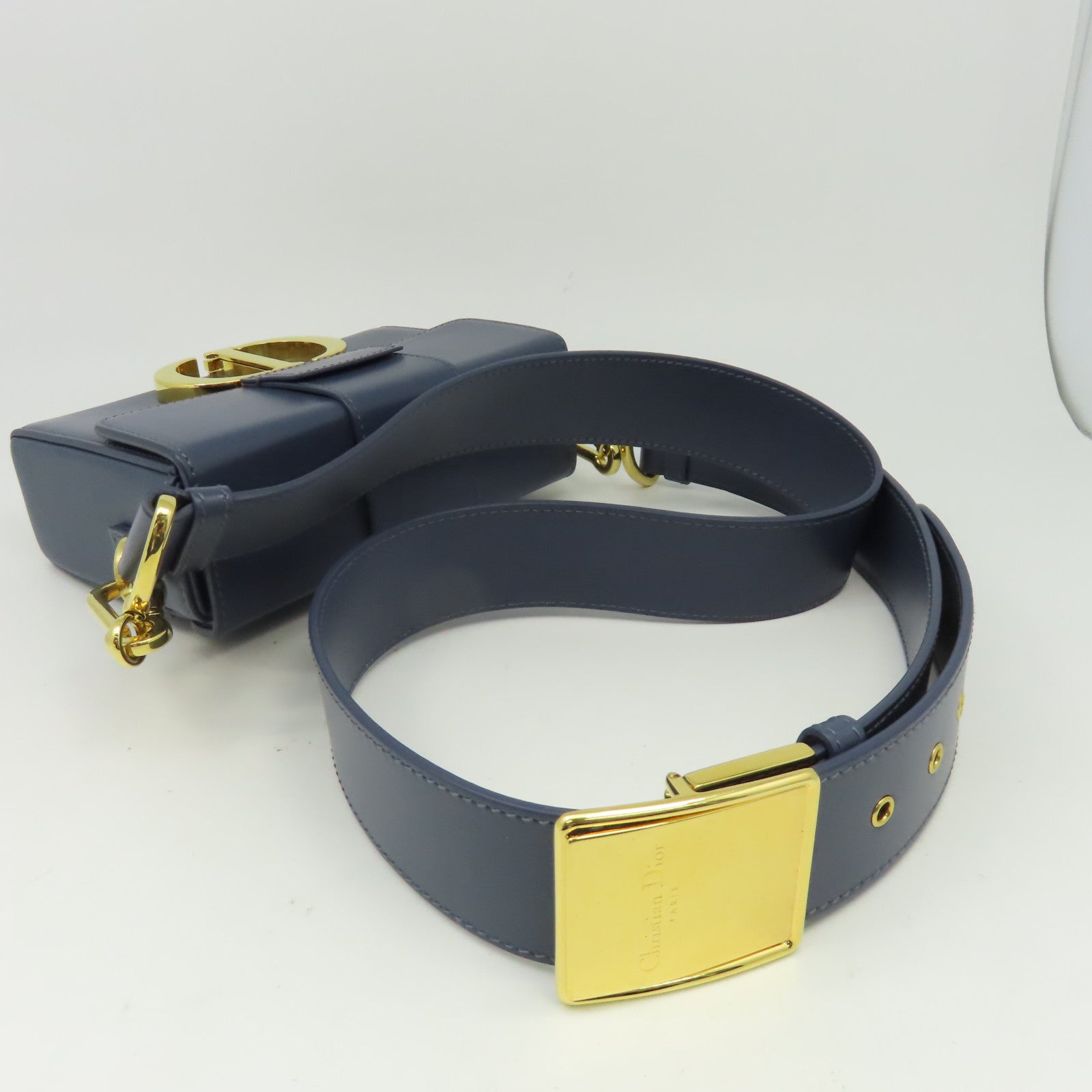 Dior 牛皮皮革30 Montaigne Bag金扣肩背袋藍色