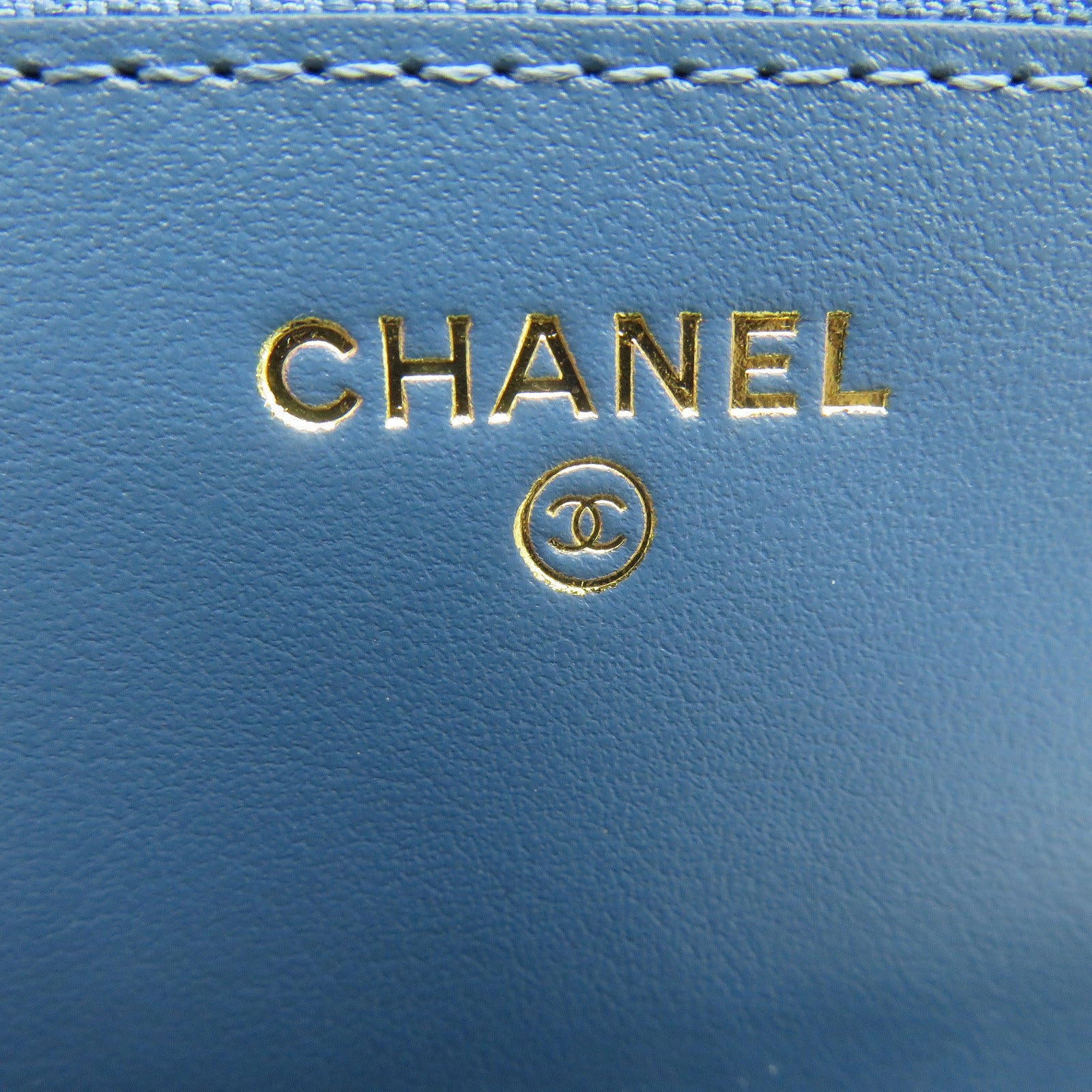 CHANEL 菱格牛仔布WOC金扣肩背袋藍色