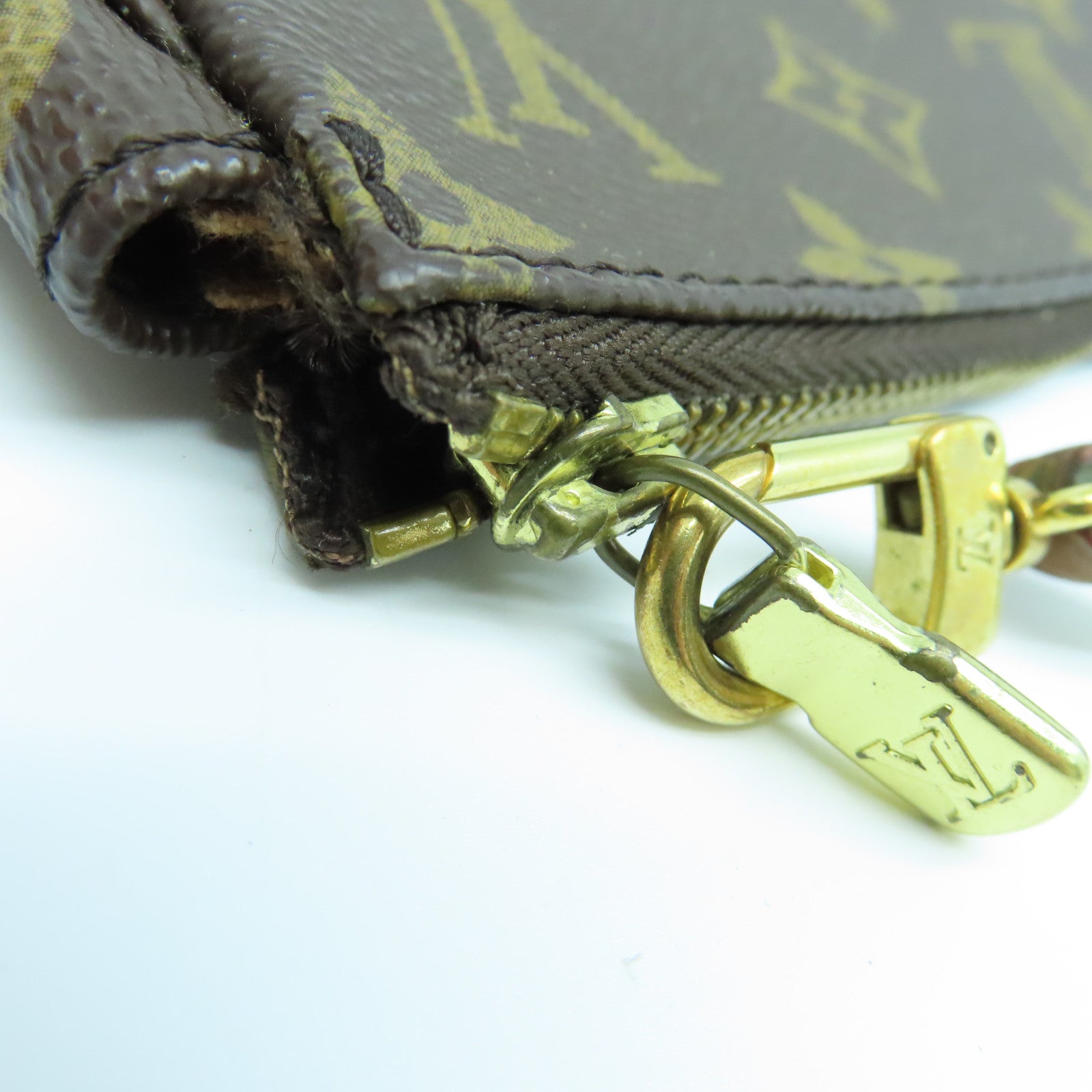 LOUIS VUITTON Monogram Pochette Accessories gold buckle handle bag brown
