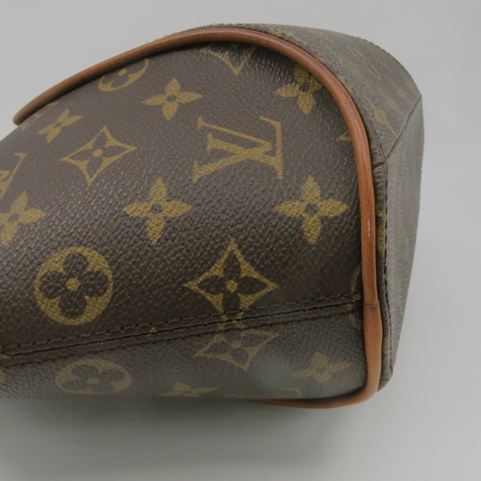 LOUIS VUITTON Monogram Elipse金扣手挽袋啡色