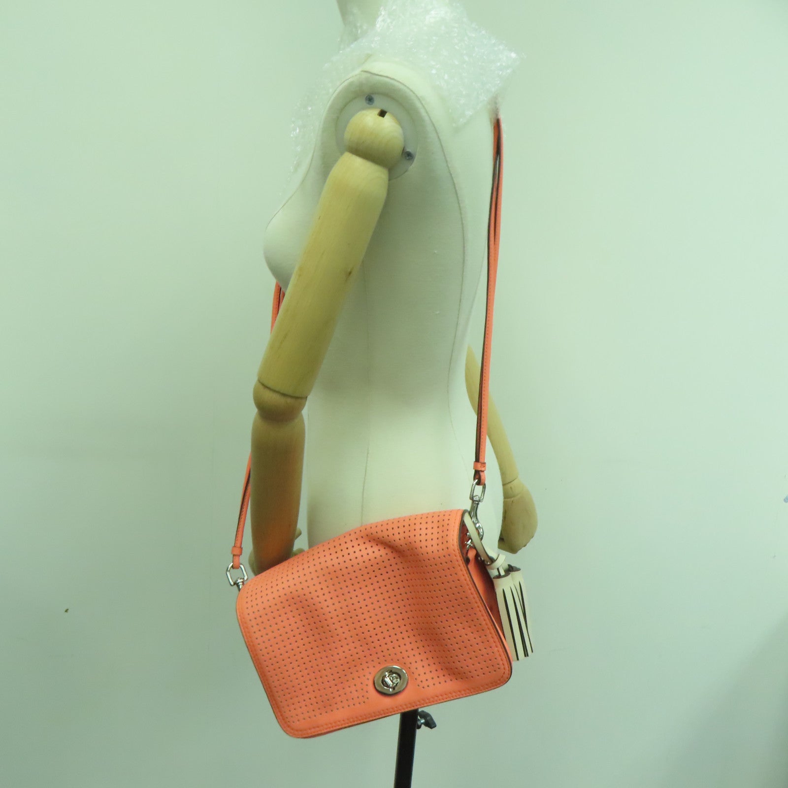 COACH 牛皮皮革Shoulder Bag银扣肩背袋橙色