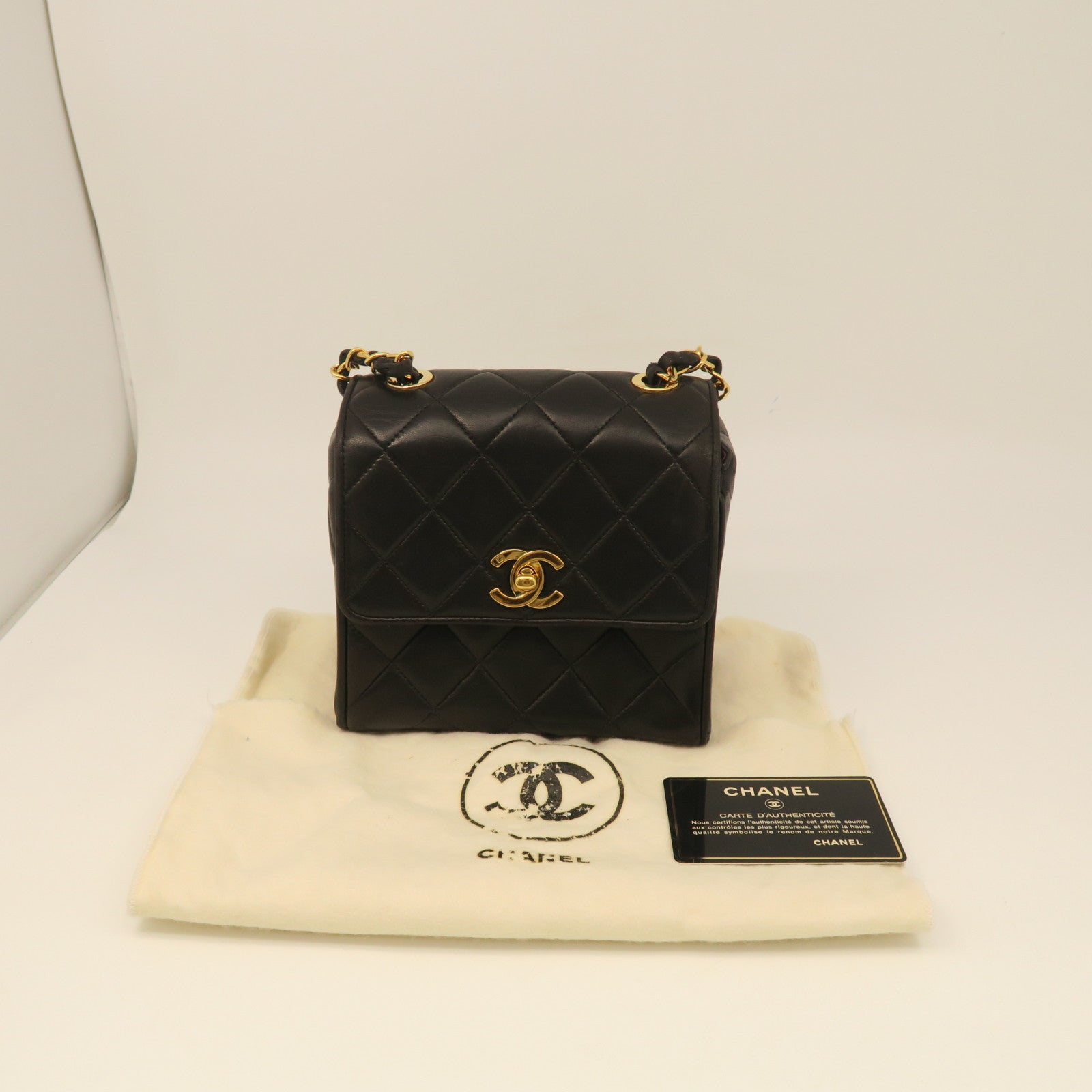 CHANEL 菱格羊皮皮革Chain Shoulder Bag金扣链带肩背袋黑色