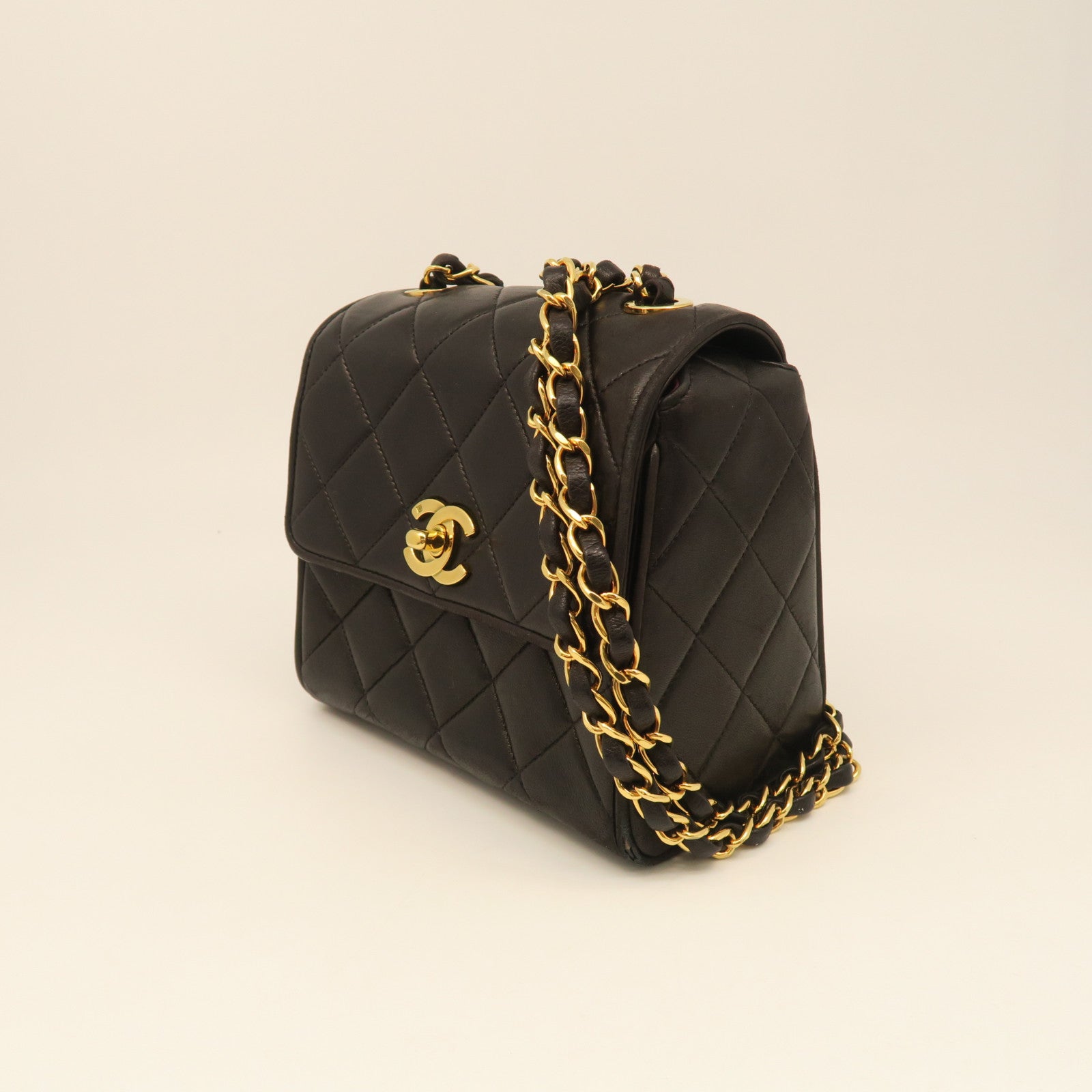 CHANEL 菱格羊皮皮革Chain Shoulder Bag金扣链带肩背袋黑色