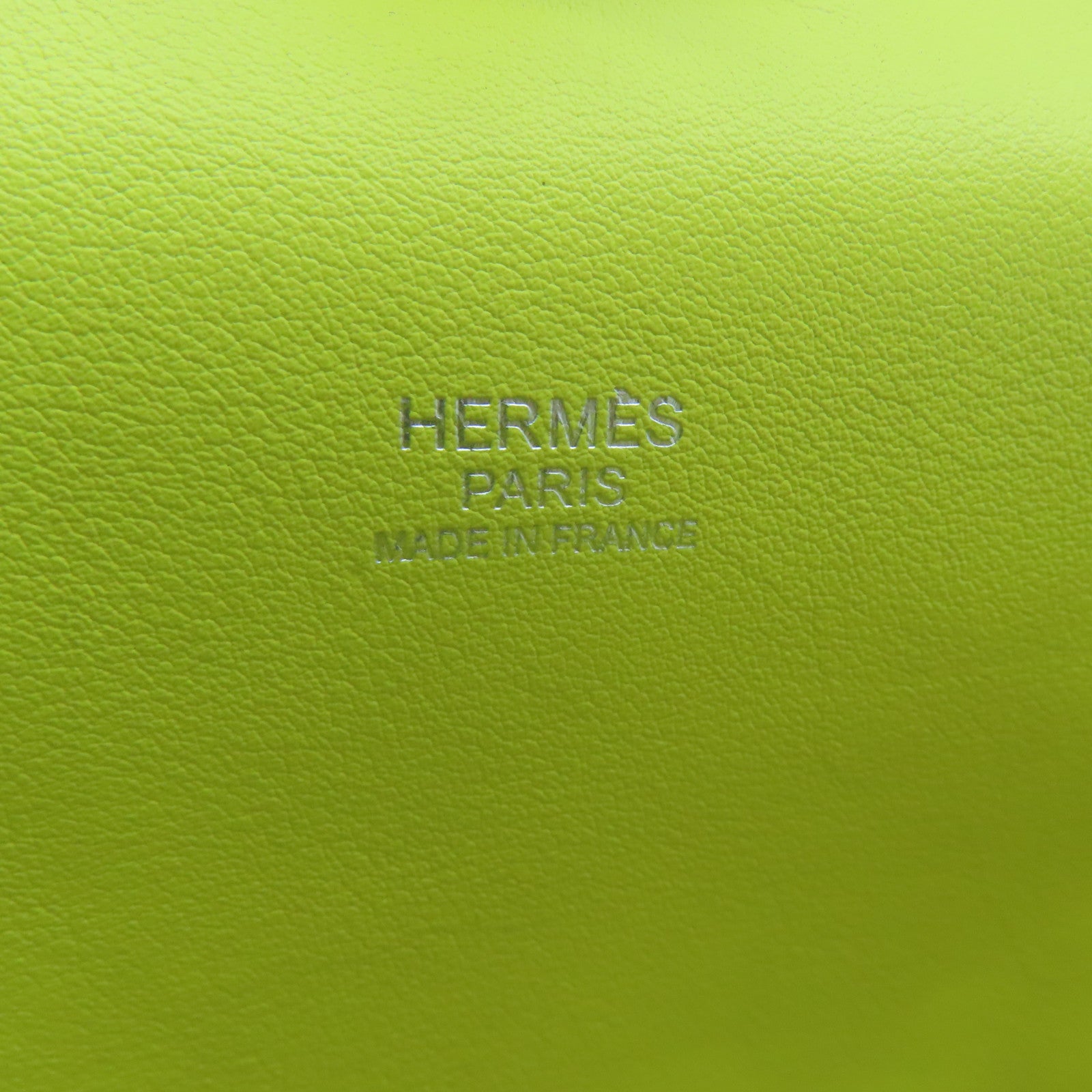 HERMES Swift皮革ToolBox 26银扣手挽肩背两用袋Craie/Souffles奶昔白色/奶黄色