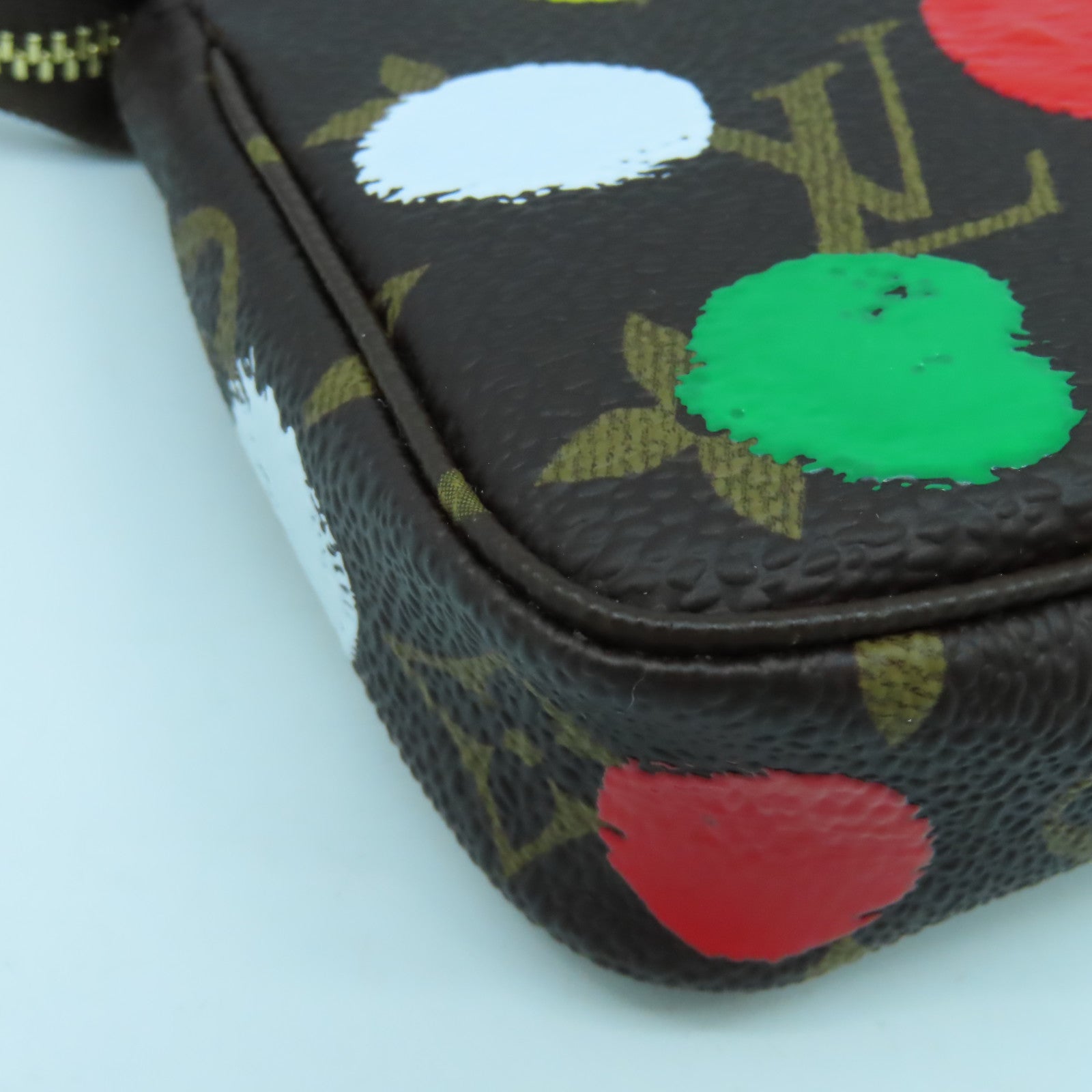 LOUIS VUITTON Monogram LV x YK Mini Pochette Accessories金扣手拿包啡色/彩色