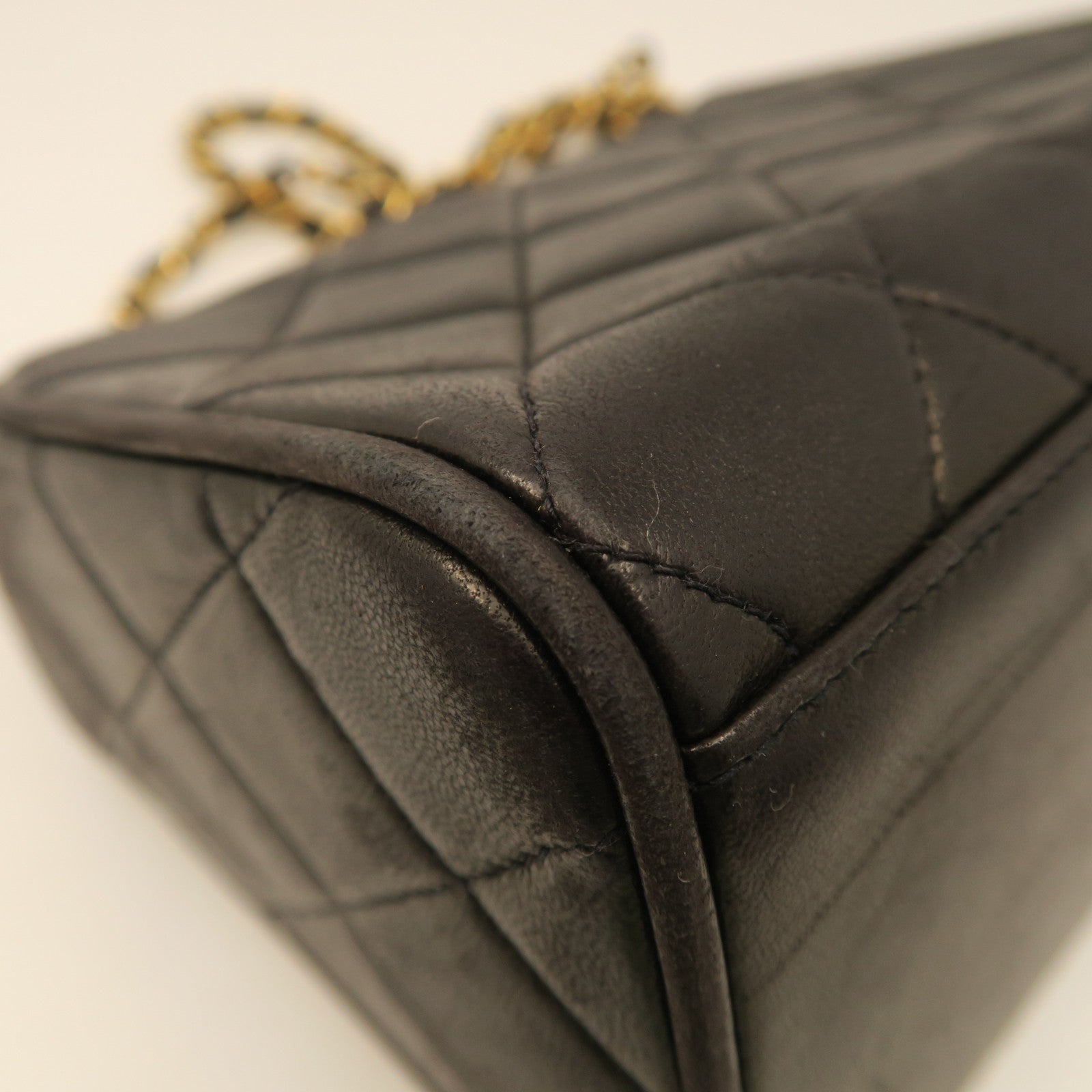 CHANEL 菱格羊皮皮革Chain Shoulder Bag金扣链带肩背袋黑色