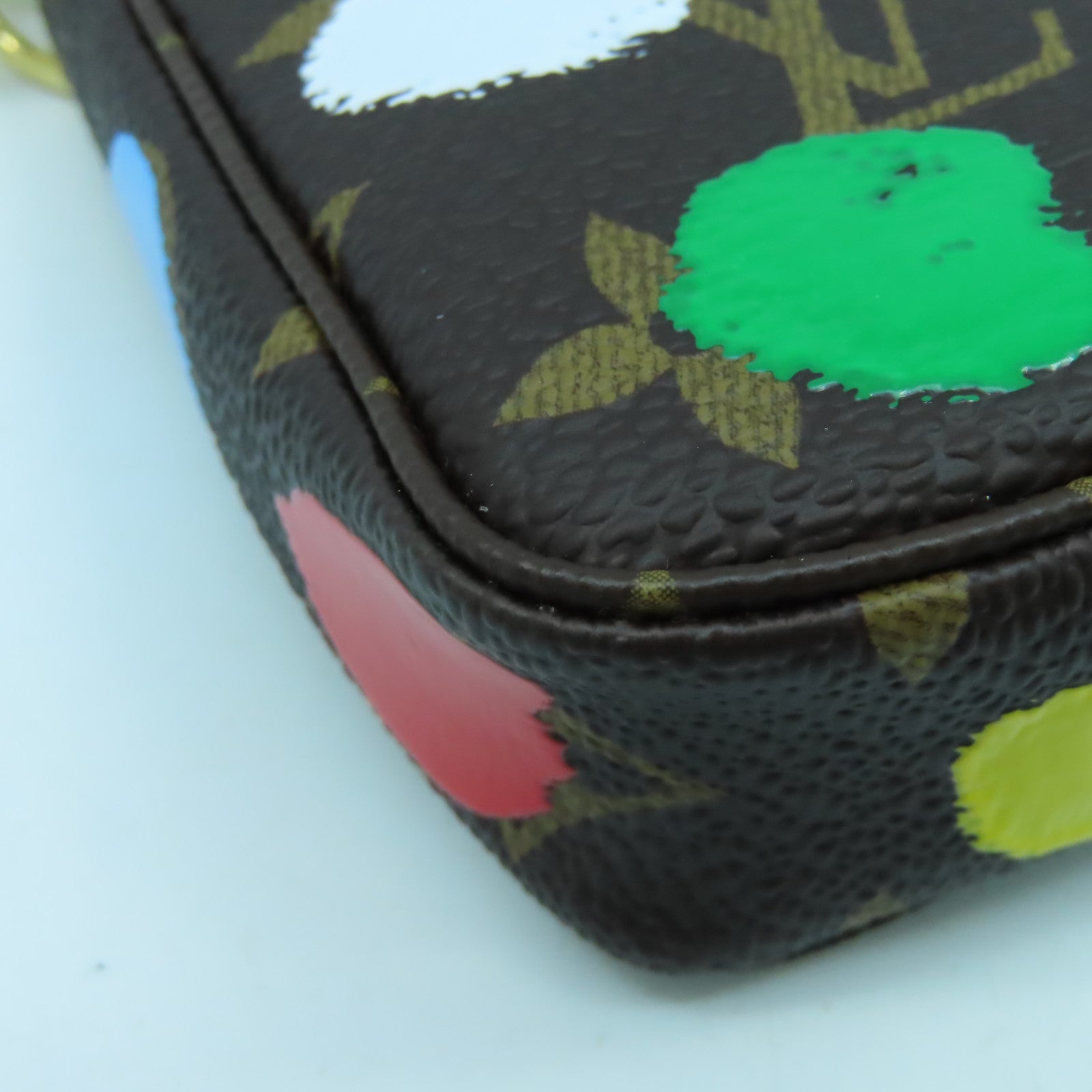 LOUIS VUITTON Monogram LV x YK Mini Pochette Accessories金扣手拿包啡色/彩色