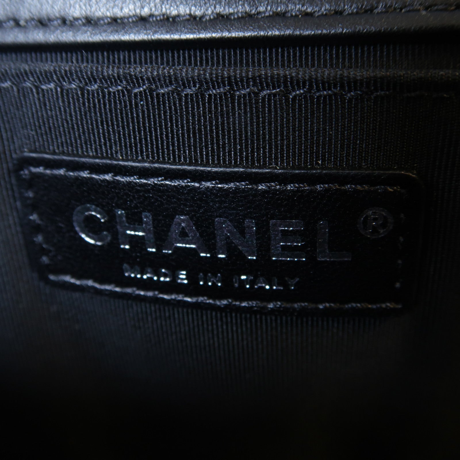 CHANEL 菱格羊皮皮革Boy Chanel銀扣鏈帶肩背袋黑色