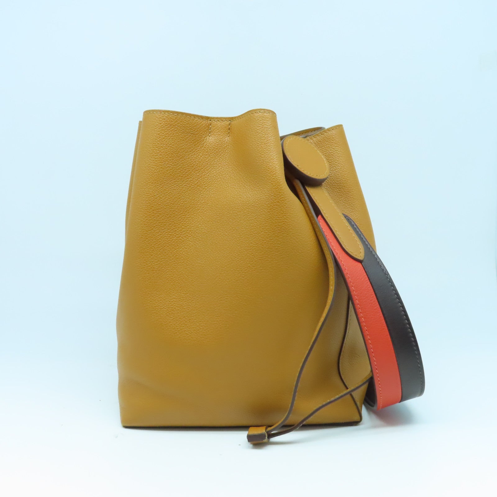 HERMES Evercolor皮革Licol肩背袋經典駝色