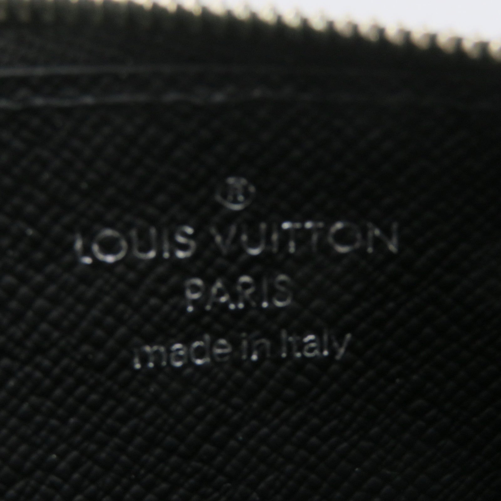 LOUIS VUITTON Monogram Eclipse Taigarama零錢卡片包黑色