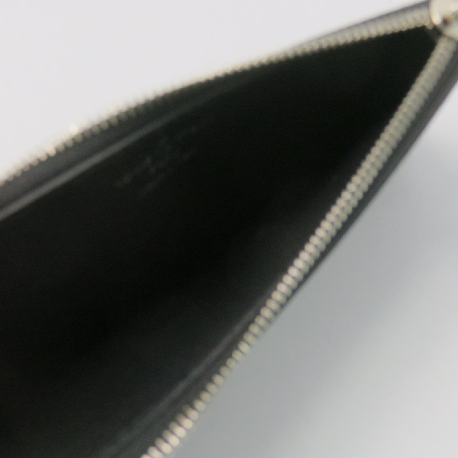 LOUIS VUITTON Monogram Eclipse Taigarama零錢卡片包黑色