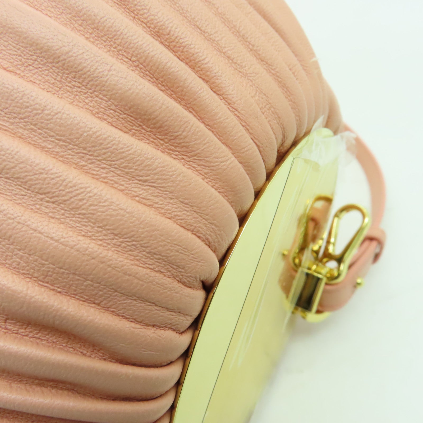 LOEWE 牛皮皮革Bracelet Pouch金扣鏈帶肩背袋粉紅色