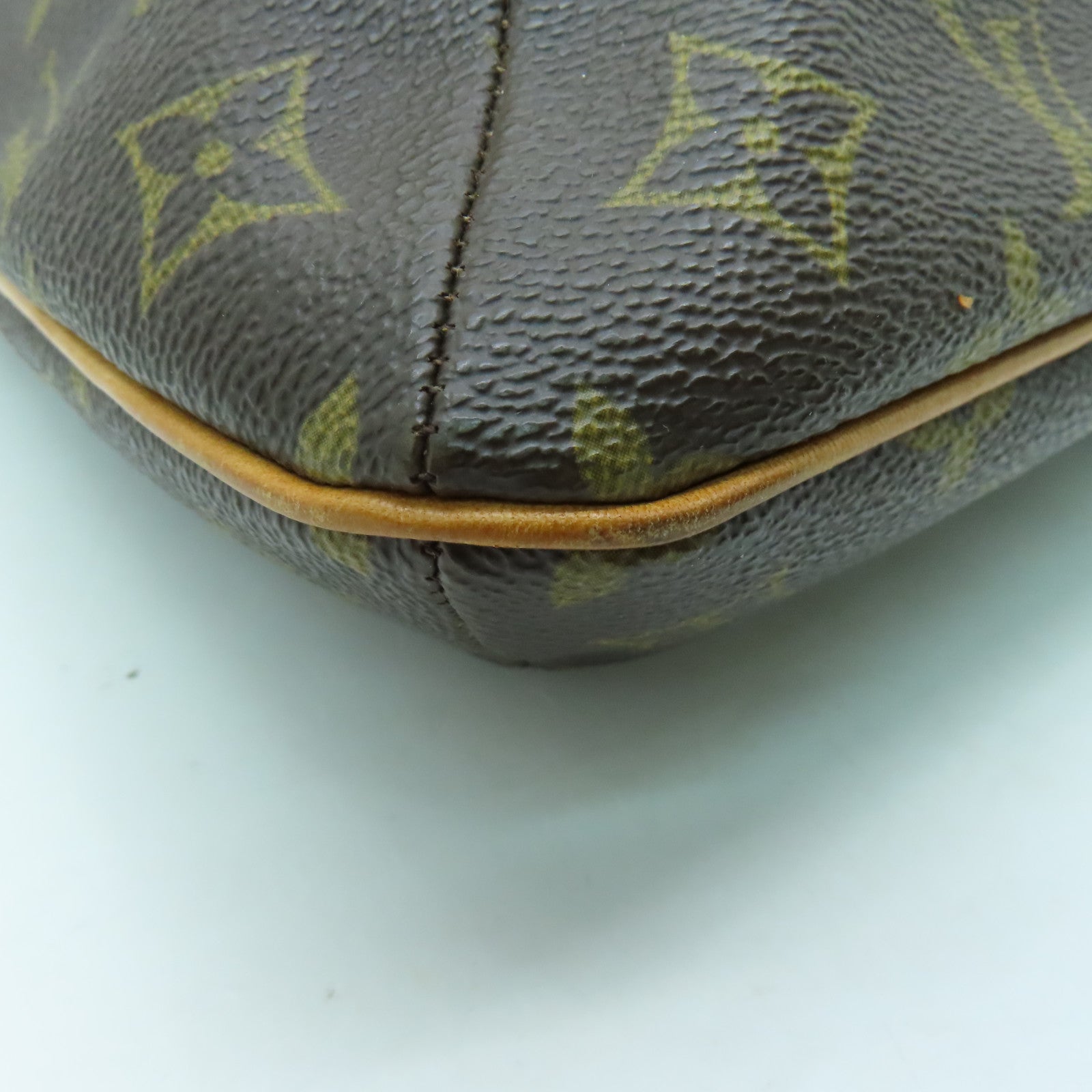 LOUIS VUITTON Monogram Musette Gold Buckle Shoulder Bag Brown