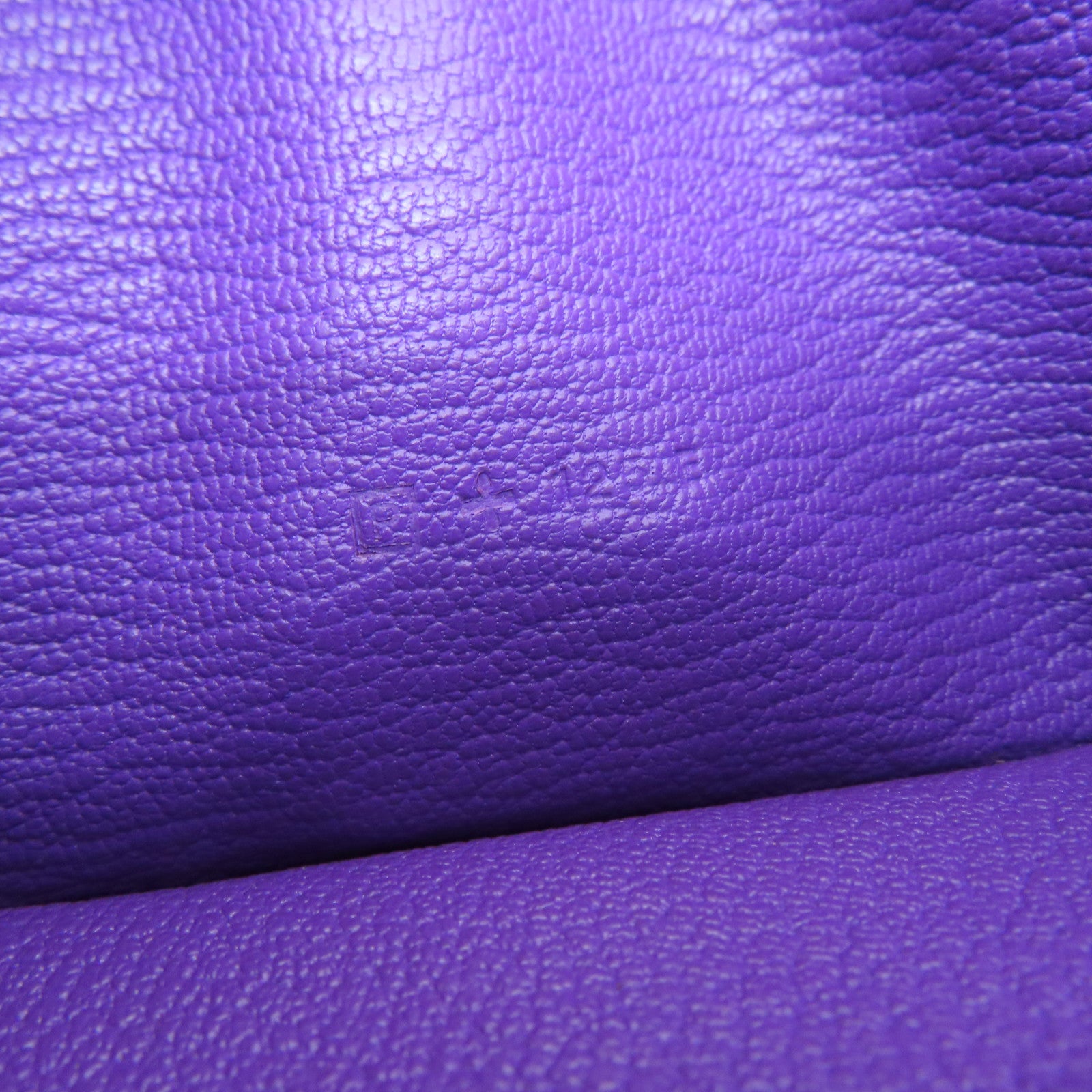 HERMES [Sharp Discount] Chevre Leather Bearn W Snap Silver Buckle Long Wallet Ultraviolet/Purple