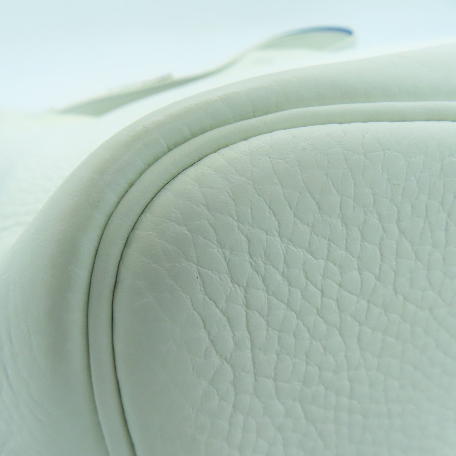HERMES Clemence皮革So Kelly 22银扣肩背袋White/Bleu Mykonos白色/希腊蓝色