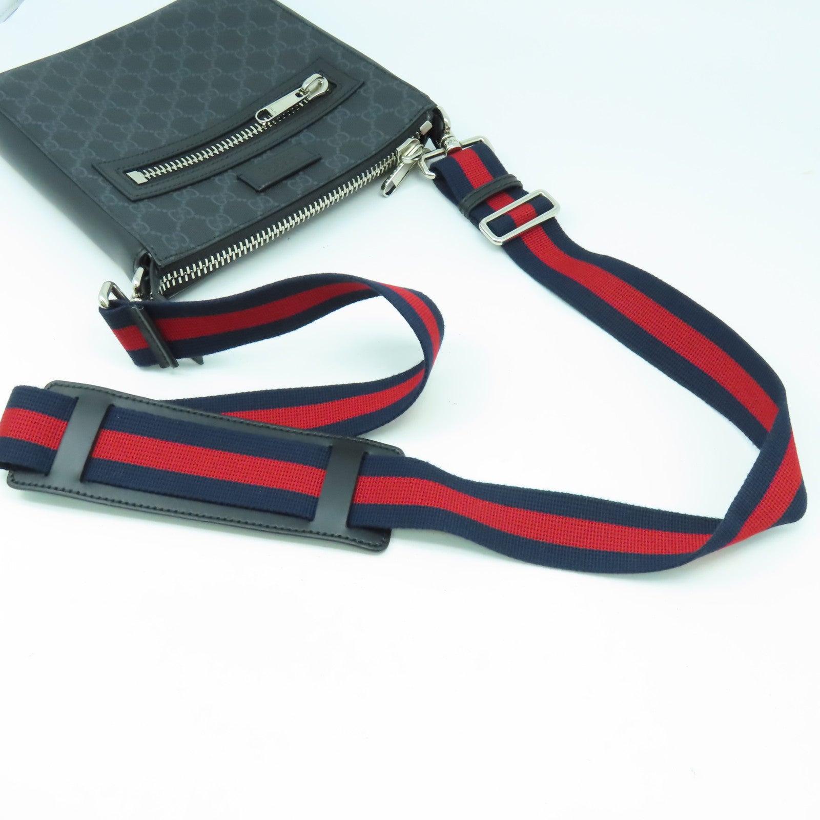 GUCCI 塗層帆布Supreme Messenger銀扣肩背袋黑色