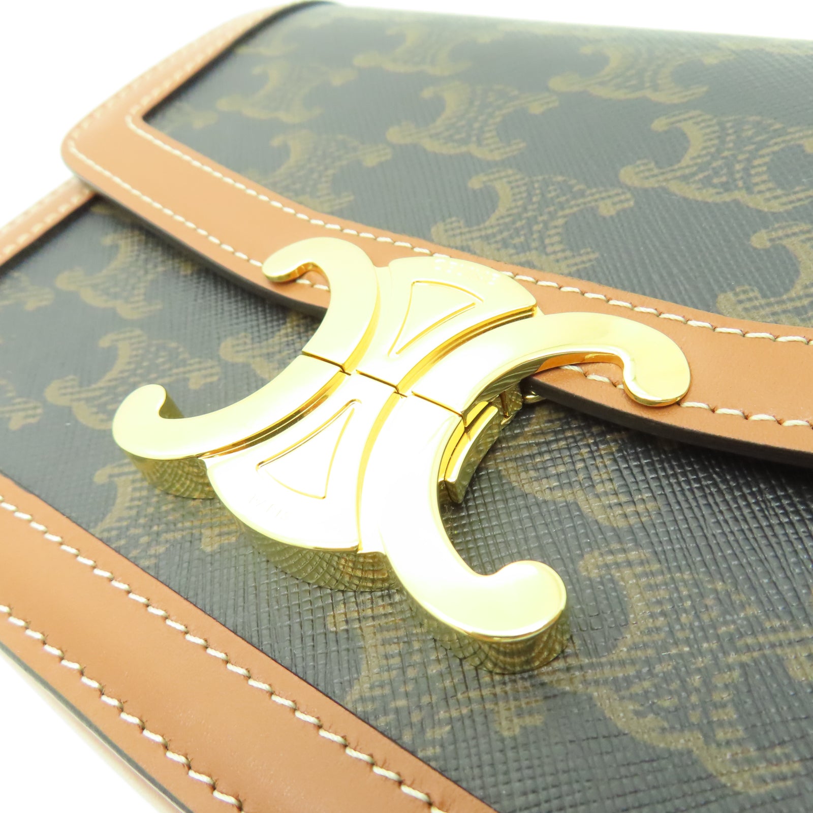 CELINE 牛皮皮革Teen Triomphe Bag金扣肩背袋啡色