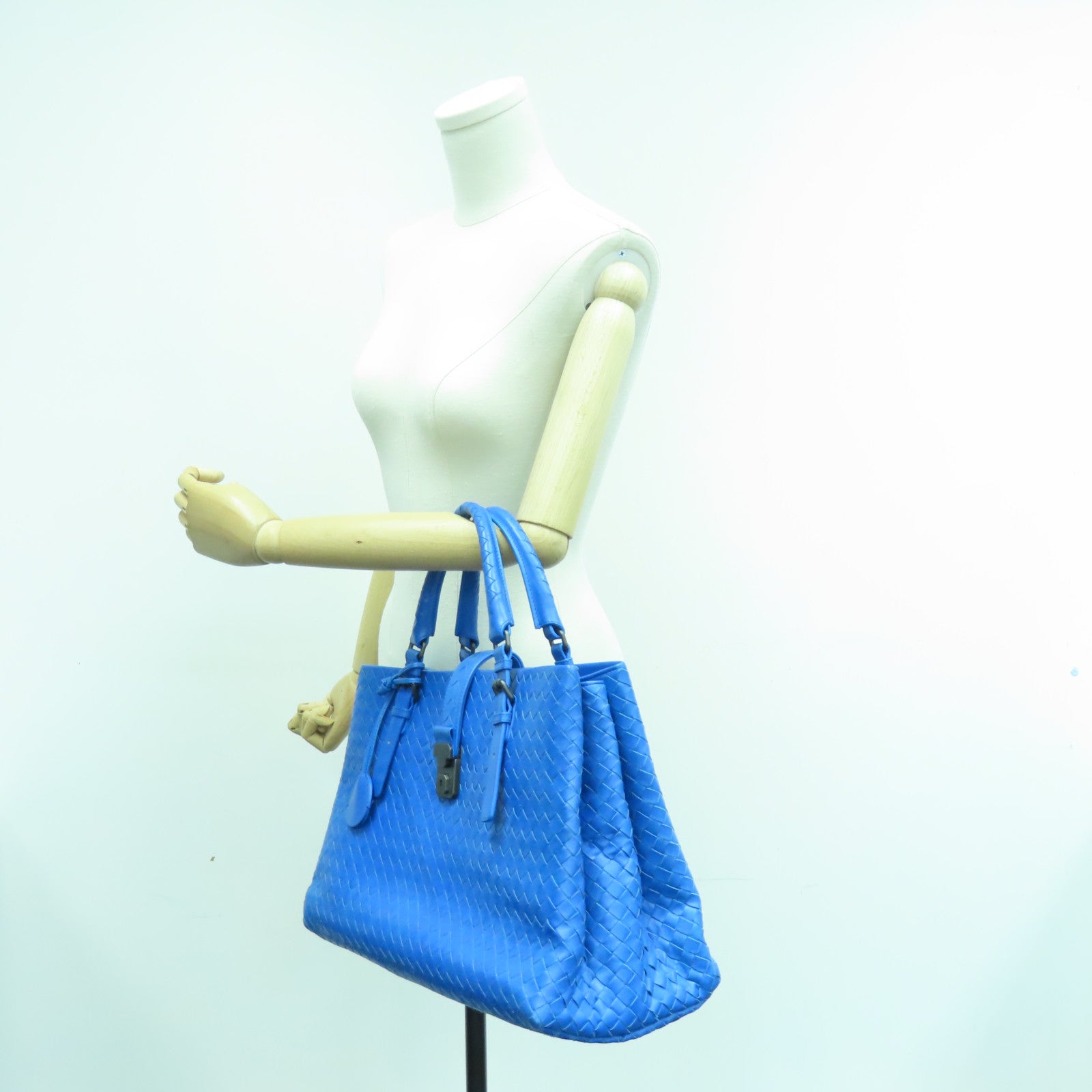BOTTEGA VENETA Leather Hand Bag Blue