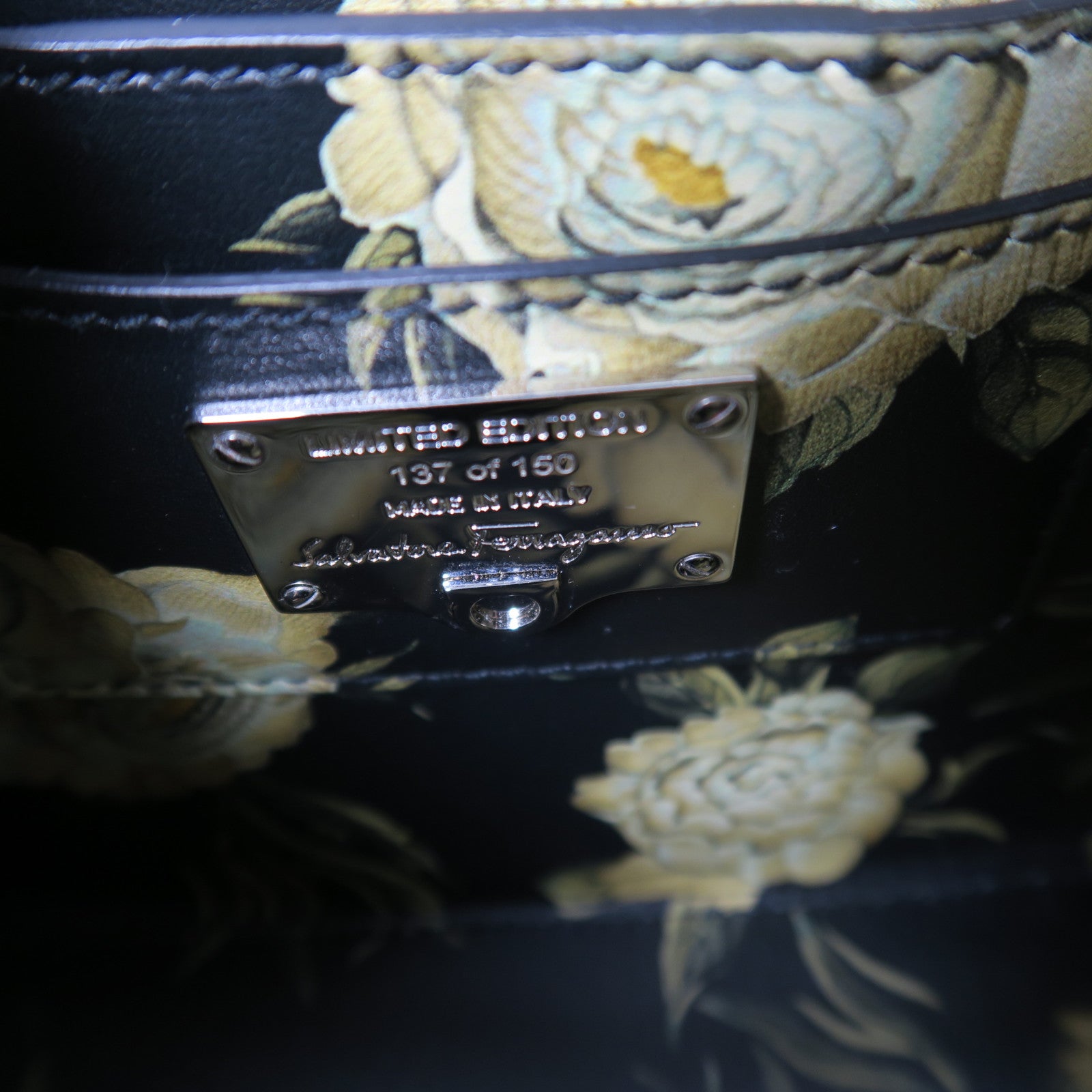 Salvatore Ferragamo 牛皮皮革Tote Bag銀扣手挽肩背兩用袋米色