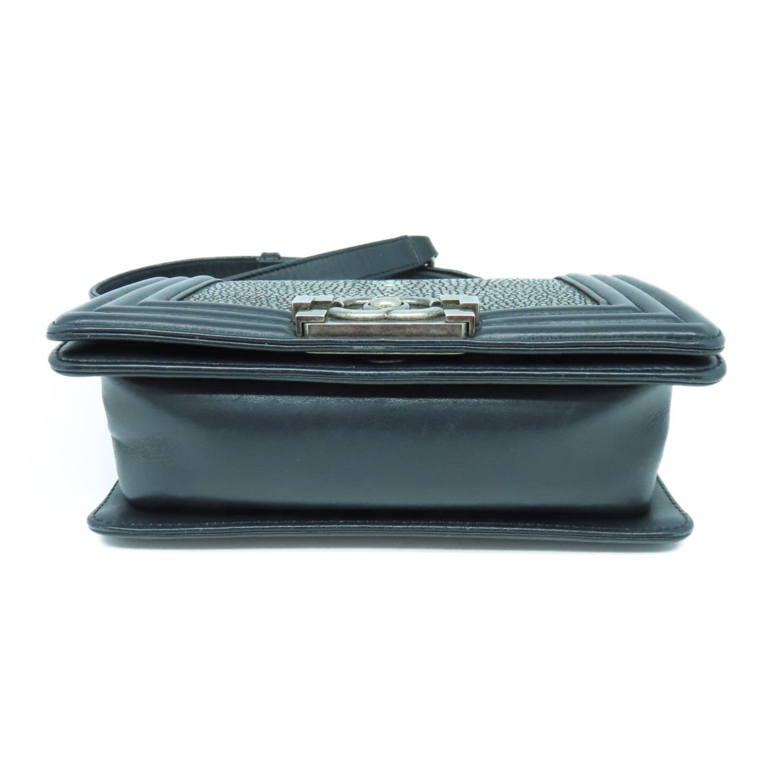 CHANEL 魔鬼魚皮革/牛皮皮革Chain Shoulder Bag銀扣鏈帶肩背袋黑色