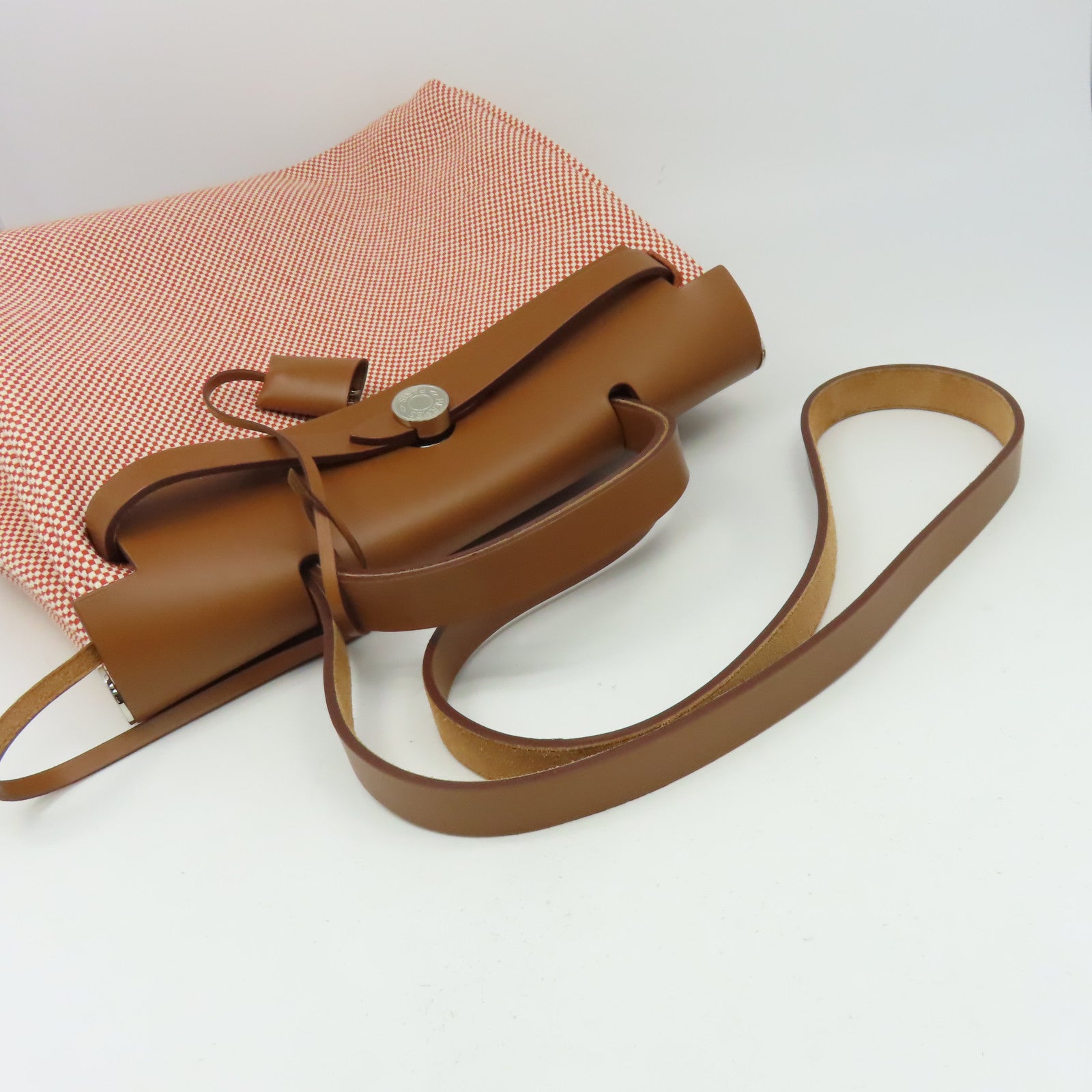 HERMES 帆布/皮革Herbag PM銀扣手挽肩背兩用袋Sanguine三文魚色/Fauve太妃色