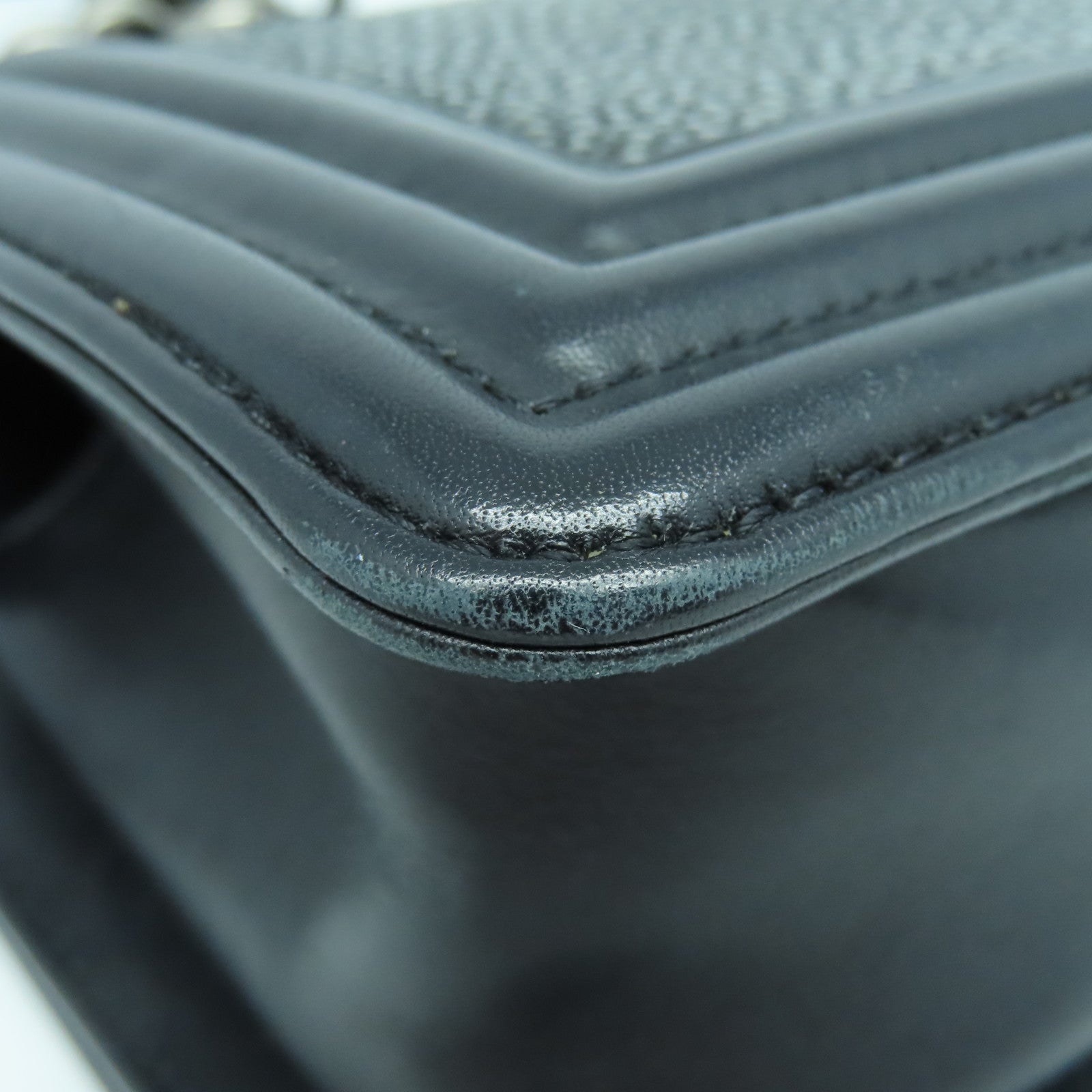 CHANEL 魔鬼魚皮革/牛皮皮革Chain Shoulder Bag銀扣鏈帶肩背袋黑色