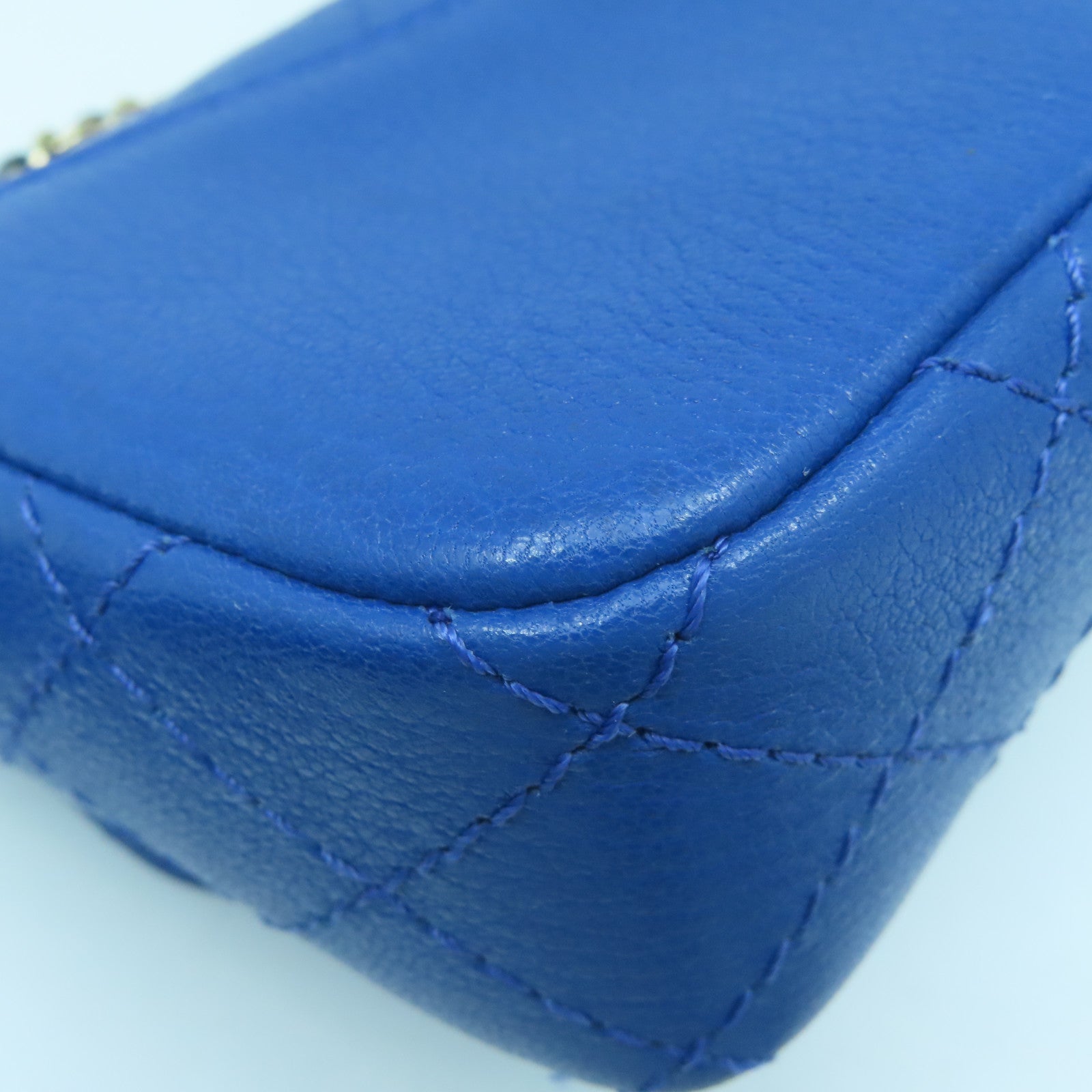 CHANEL rhombic cowhide leather Chain Shoulder gold buckle chain shoulder bag blue